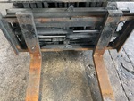 Hydraulics with Fork Positioning Cylinder (on fork carriage)
