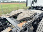 4 Underbody - Truck with 