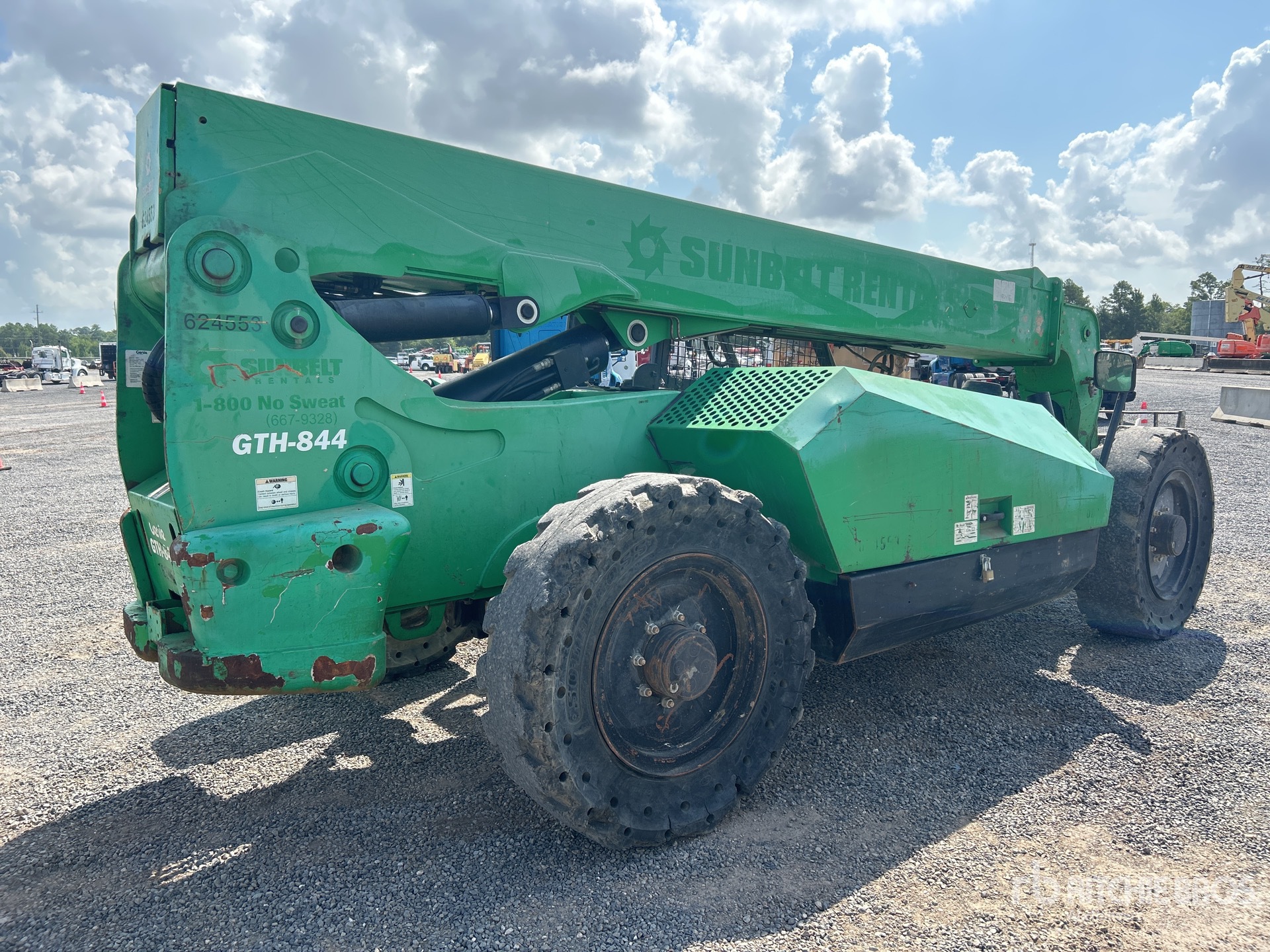 General Appearance with Picture, Right Rear Corner