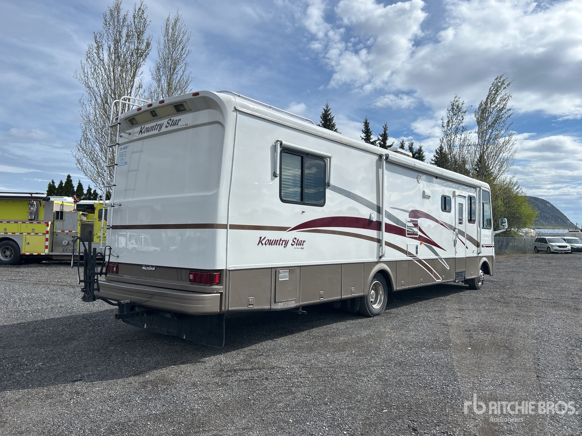 General Appearance with Picture, Right Rear Corner