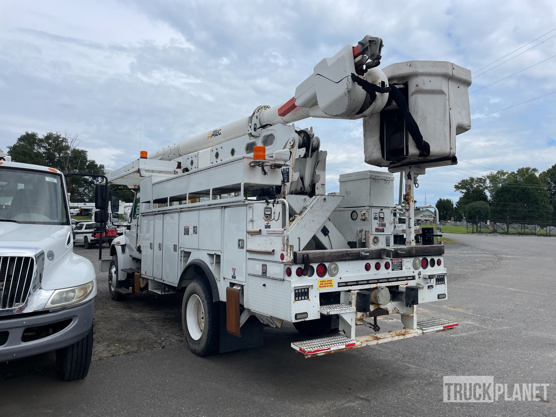 General Appearance with Foto, angolo anteriore sinistro