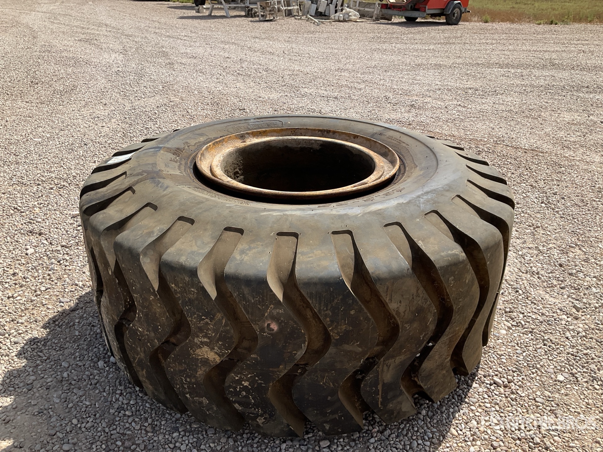 General Appearance with Picture, Left Rear Corner