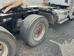4 Underbody - Truck with Right Center Drive Tires