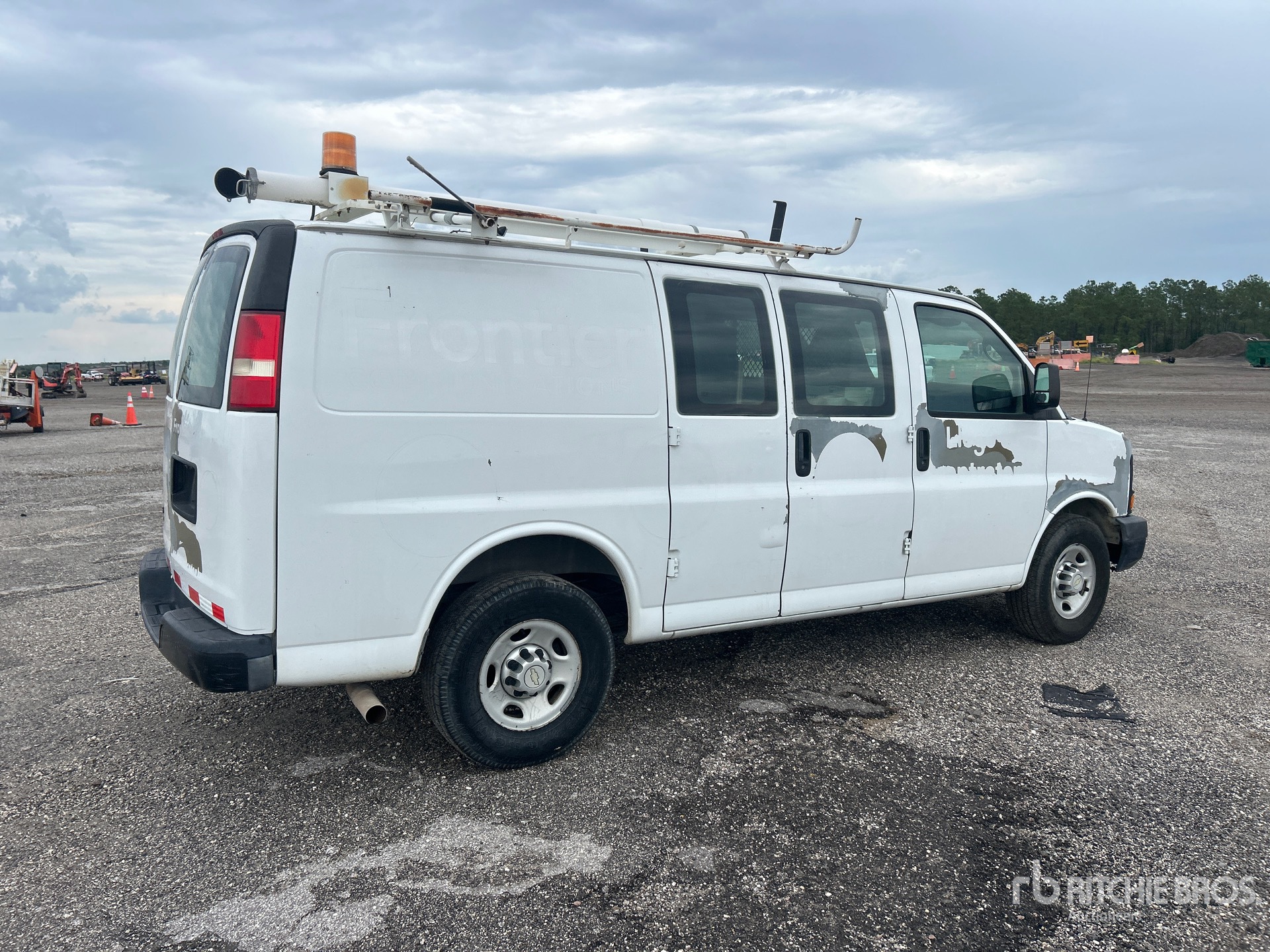 General Appearance with Picture, Right Rear Corner