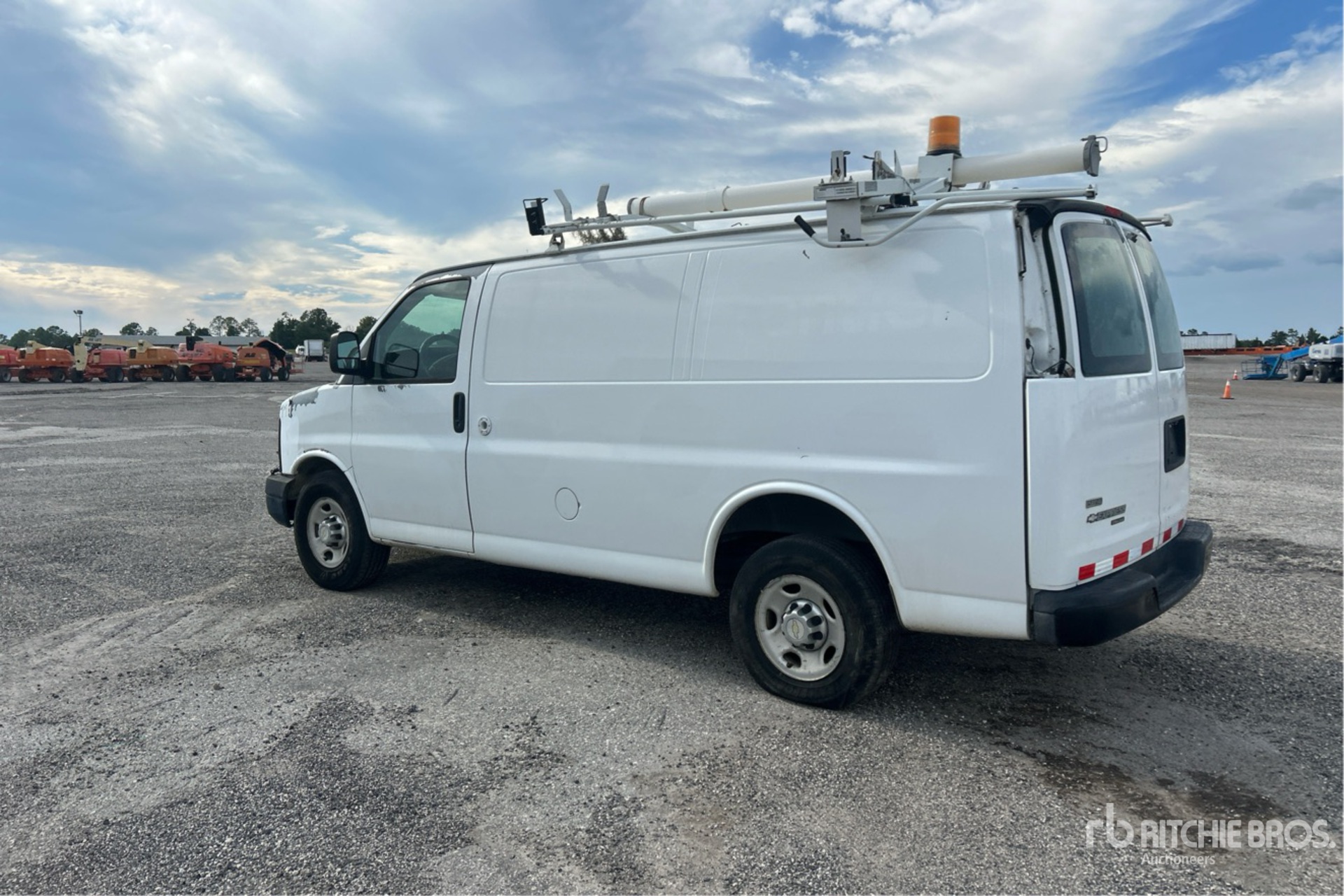 General Appearance with Picture, Left Rear Corner