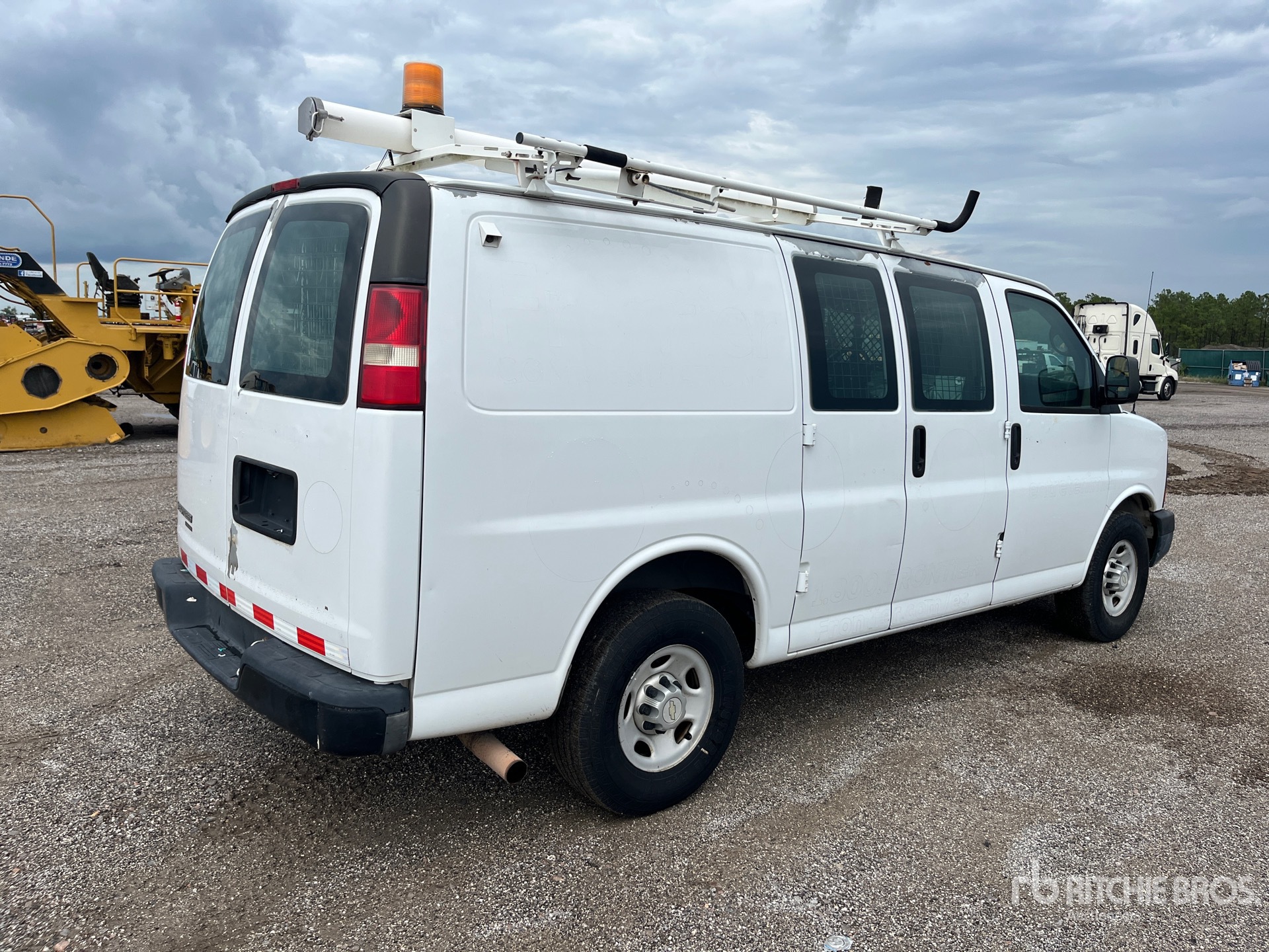 General Appearance with Picture, Right Rear Corner