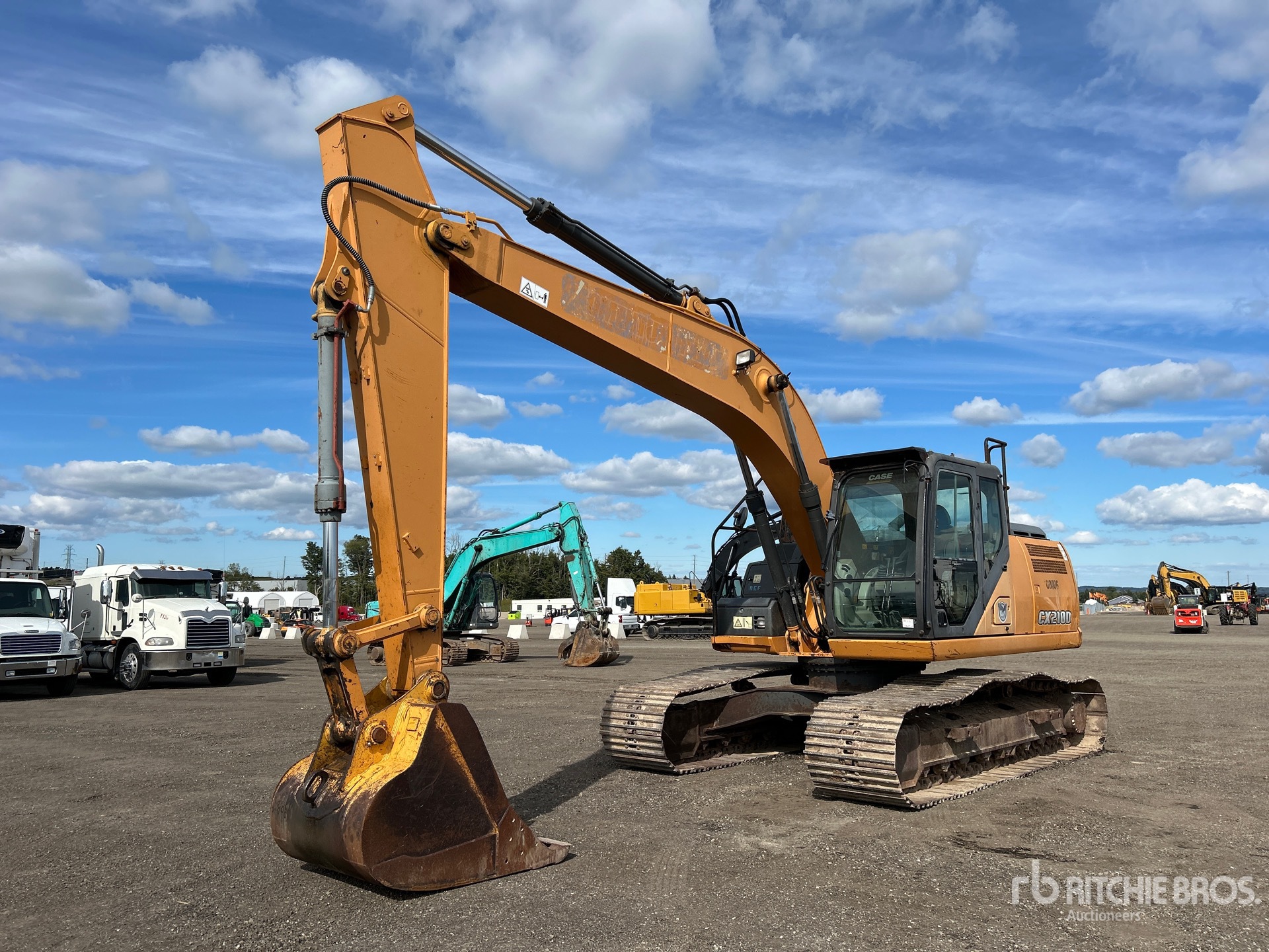 EXCAVADORA 2015 CASE CX210D