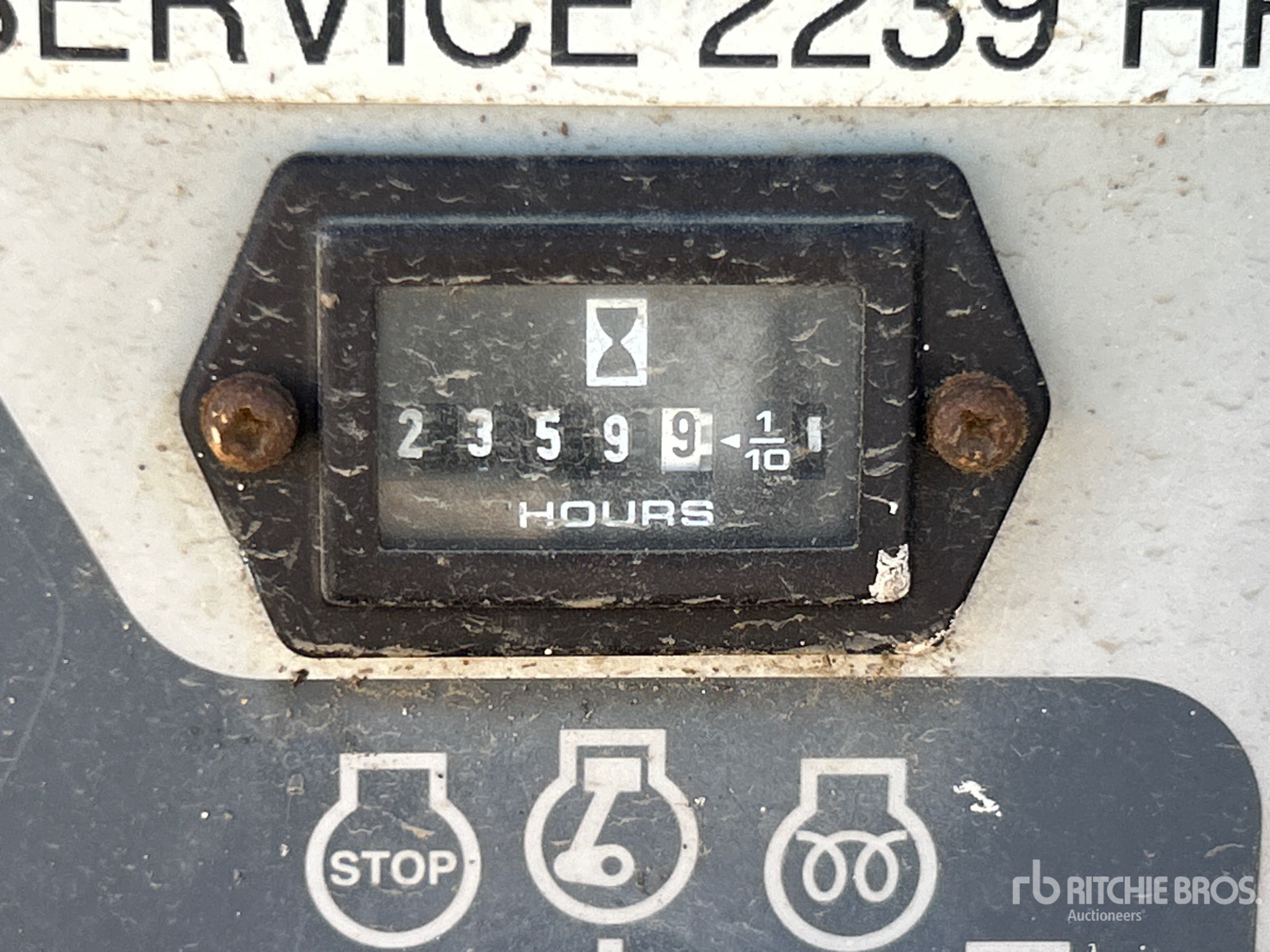 General Appearance with Hour Meter / Odometer