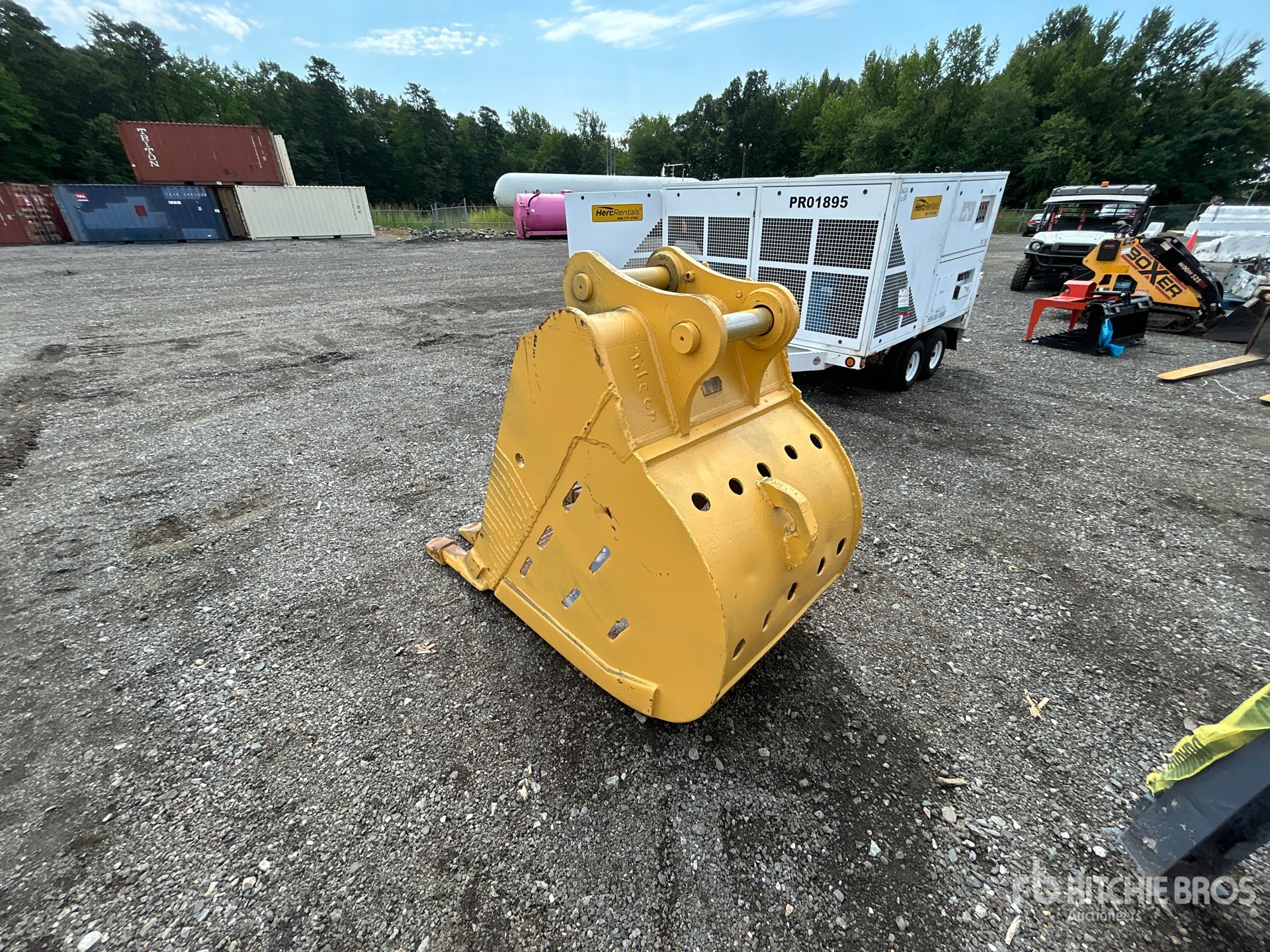 General Appearance with Picture, Left Rear Corner