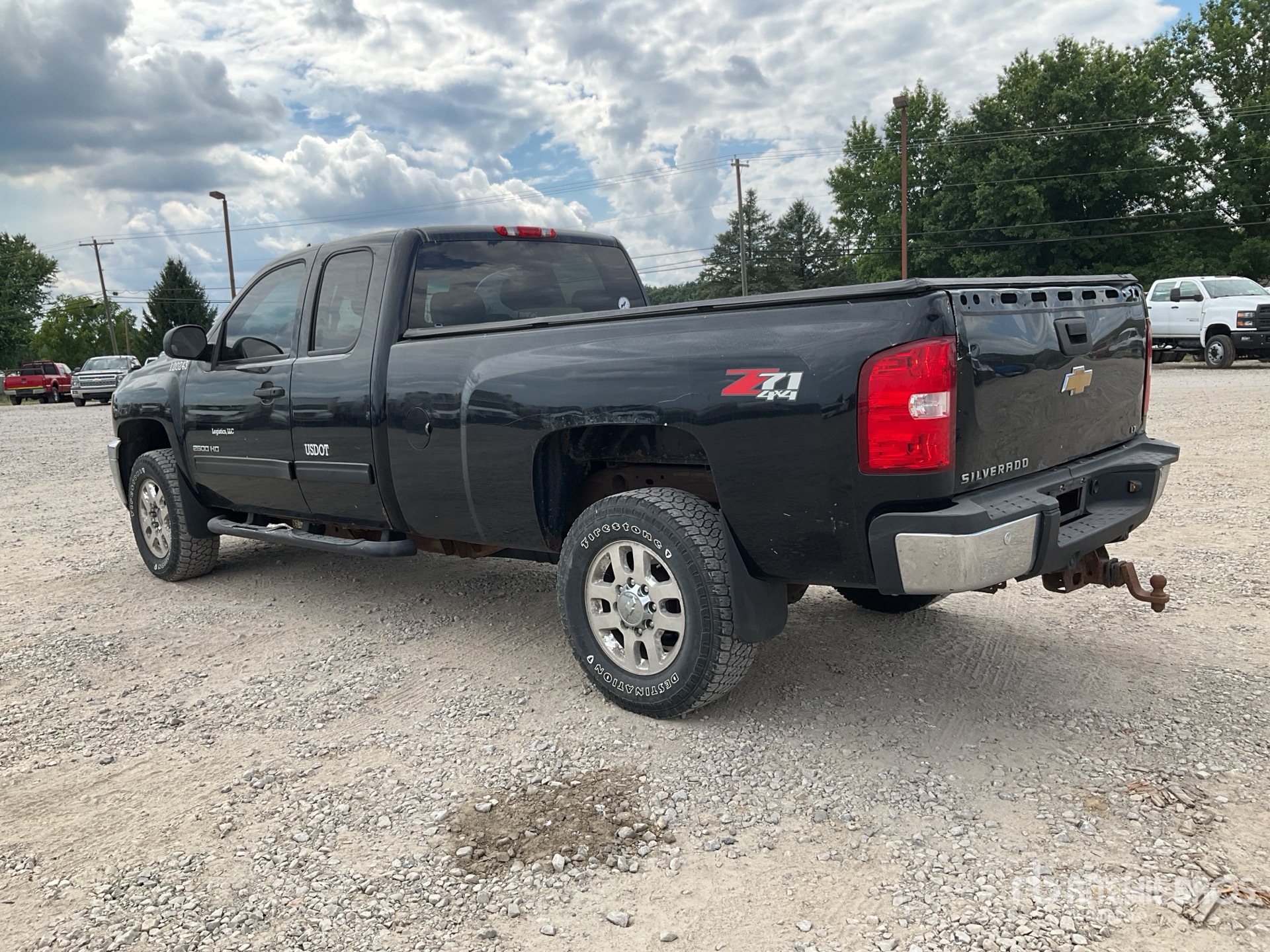 General Appearance with Picture, Left Rear Corner