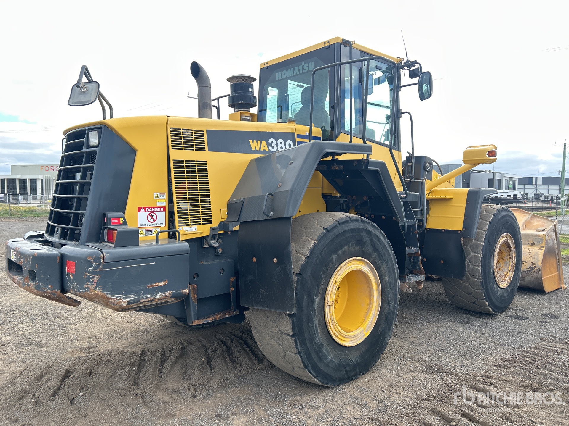 General Appearance with Picture, Right Rear Corner
