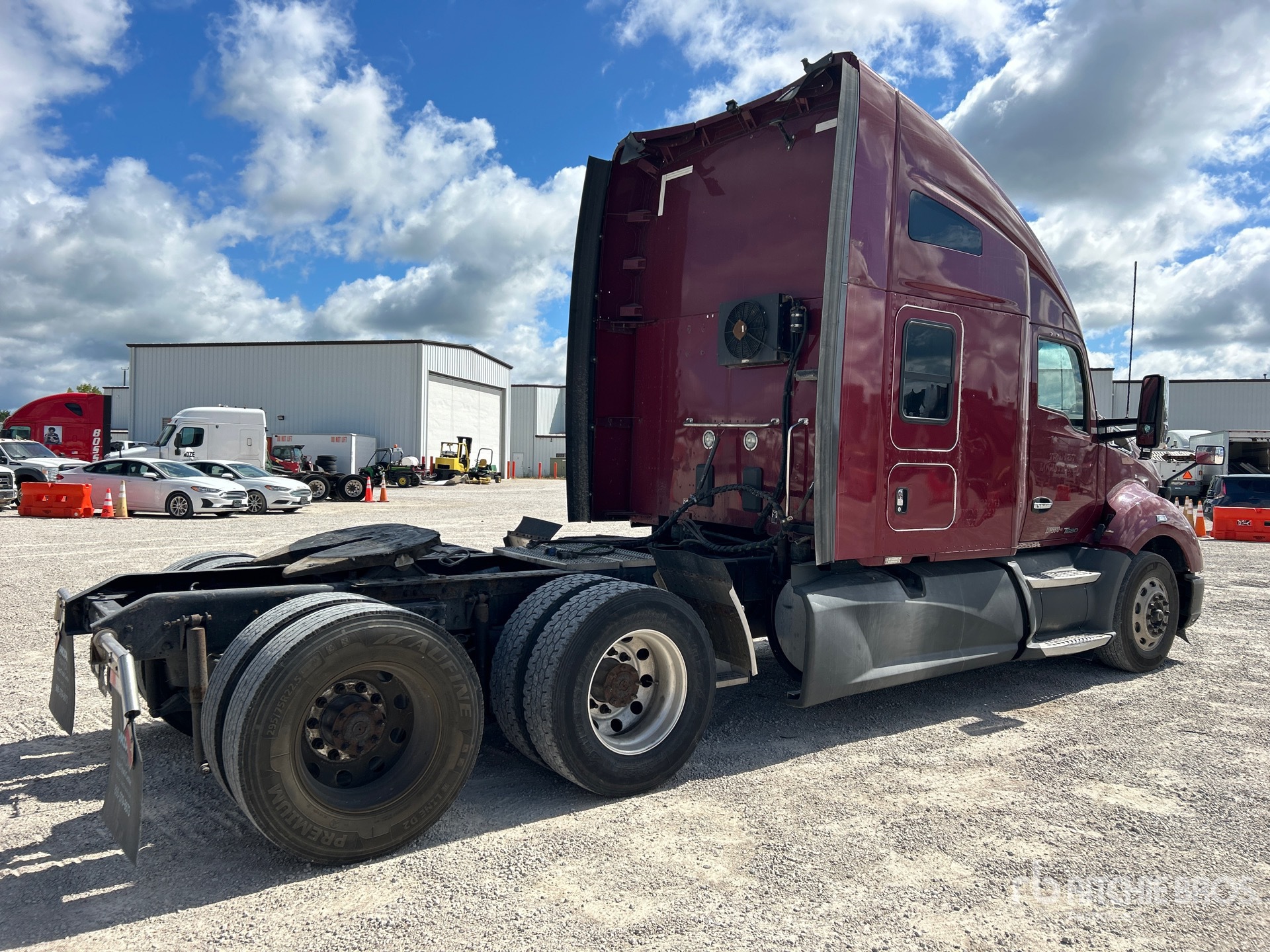 General Appearance with Picture, Right Rear Corner