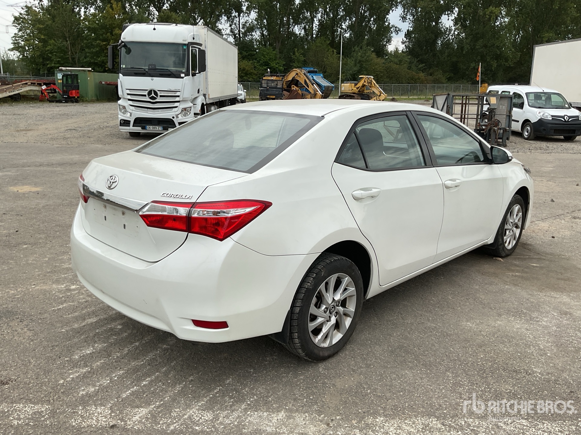 General Appearance with Picture, Right Rear Corner