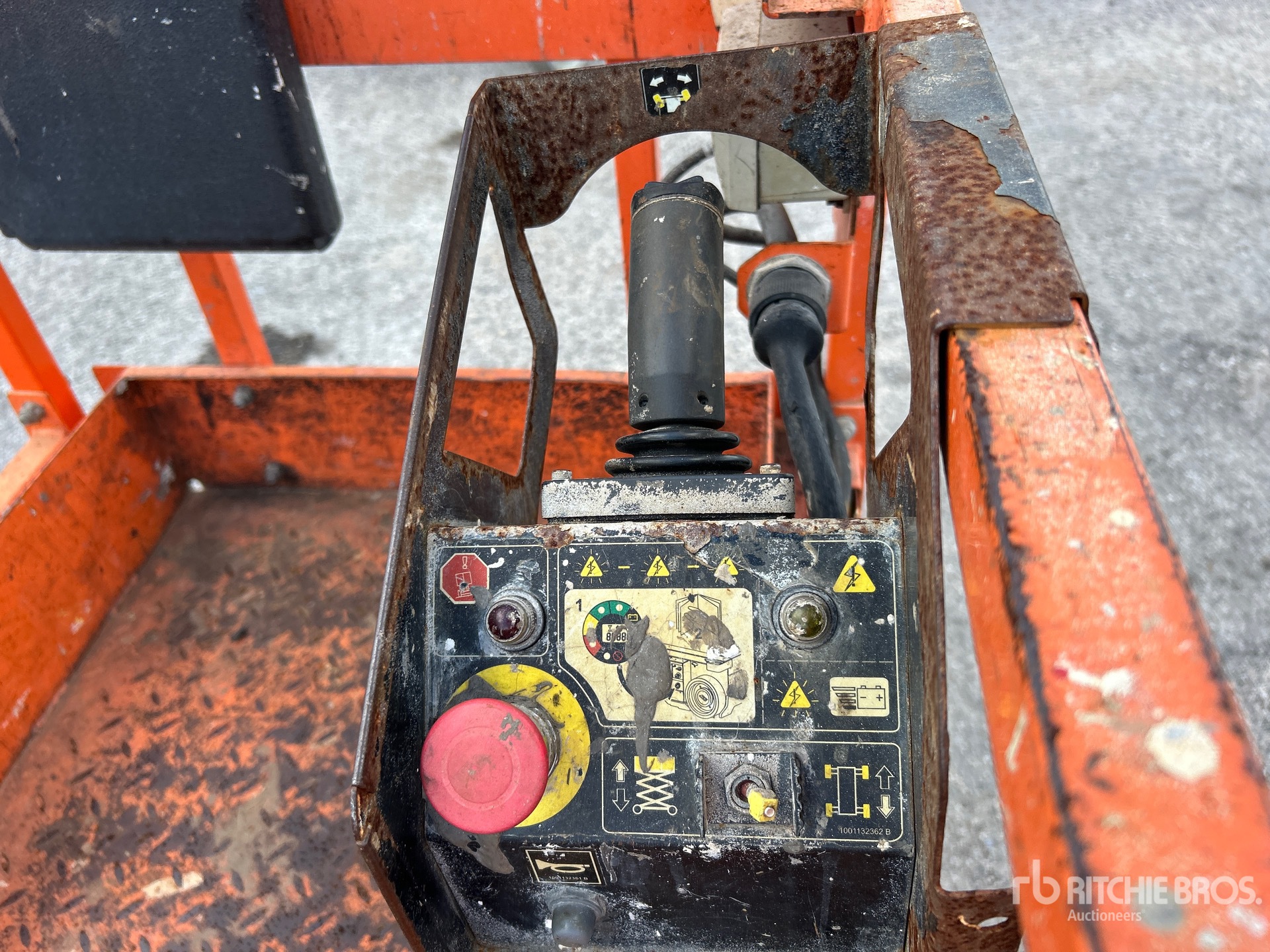Control Station Upper with 