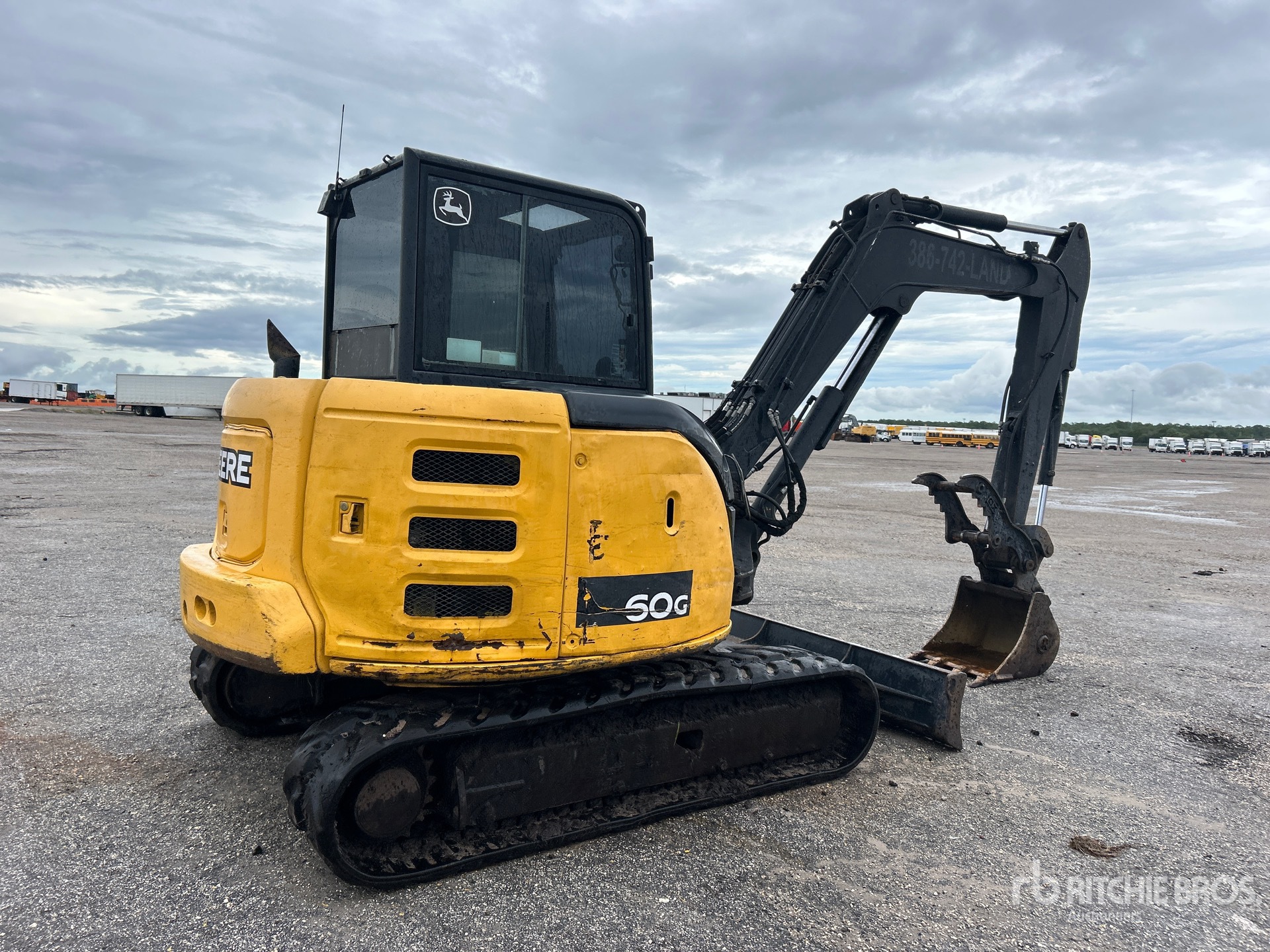 General Appearance with Picture, Right Rear Corner