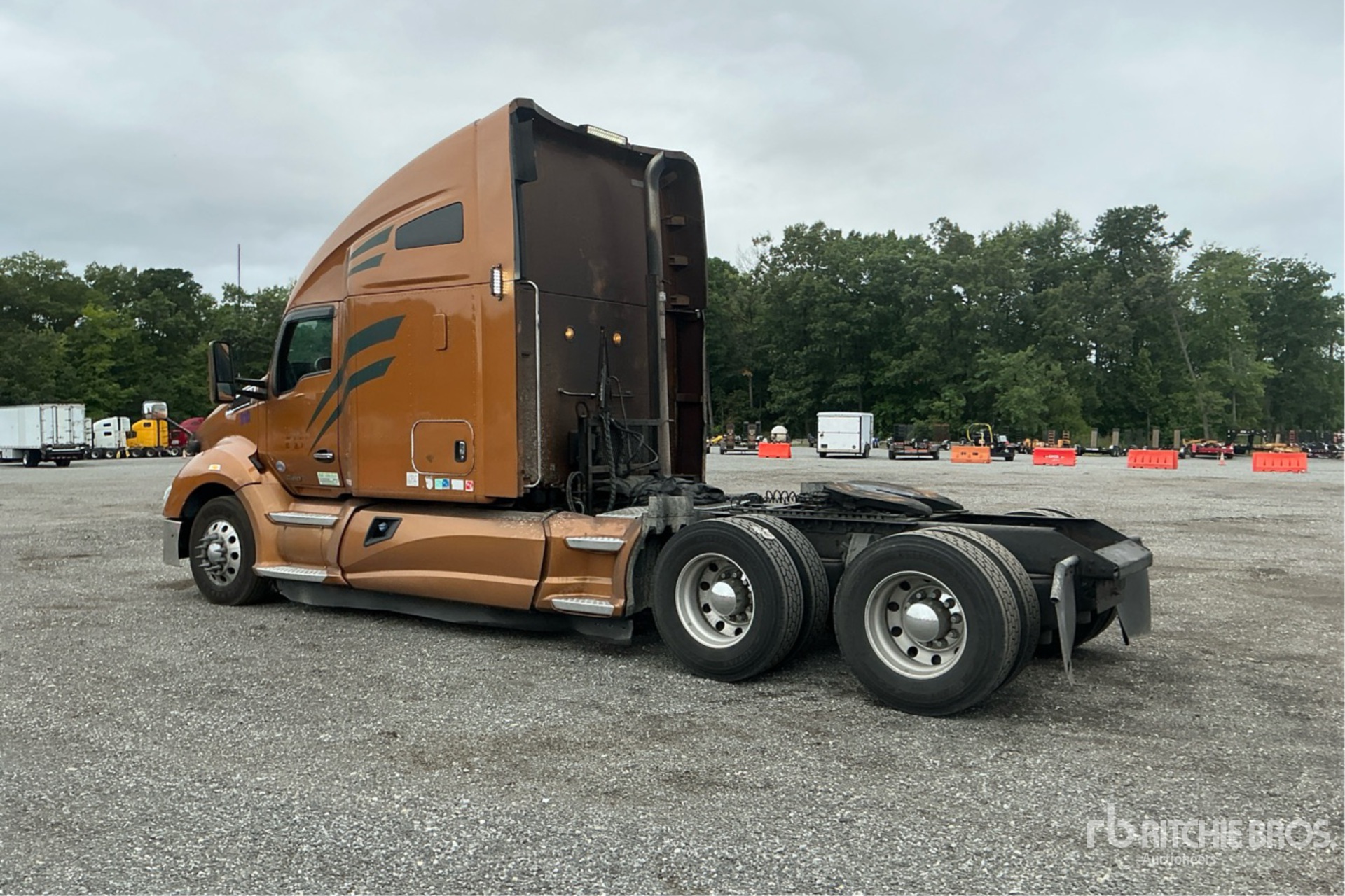 General Appearance with Picture, Left Rear Corner