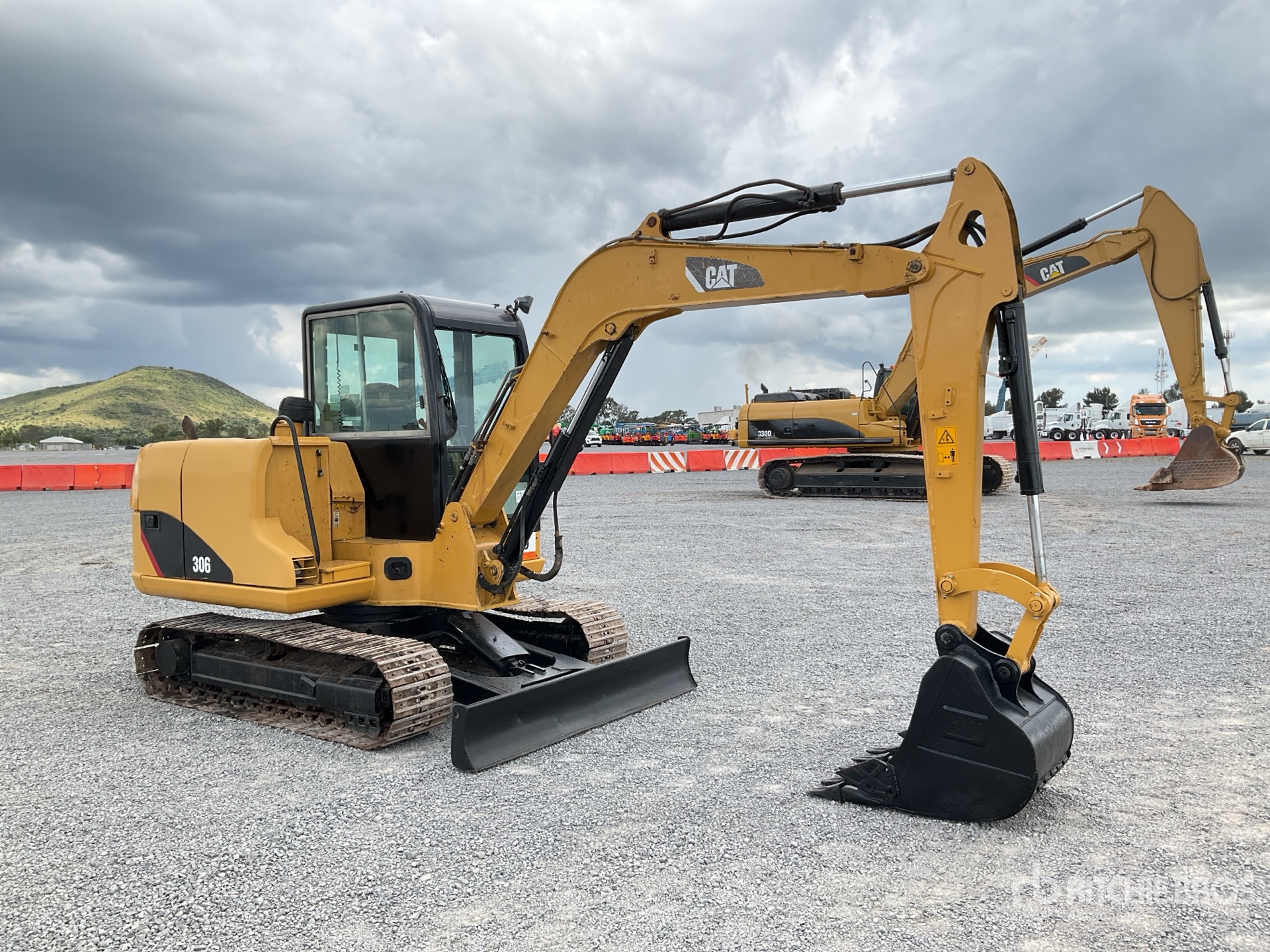 EXCAVADORA 2011 CATERPILLAR 306
