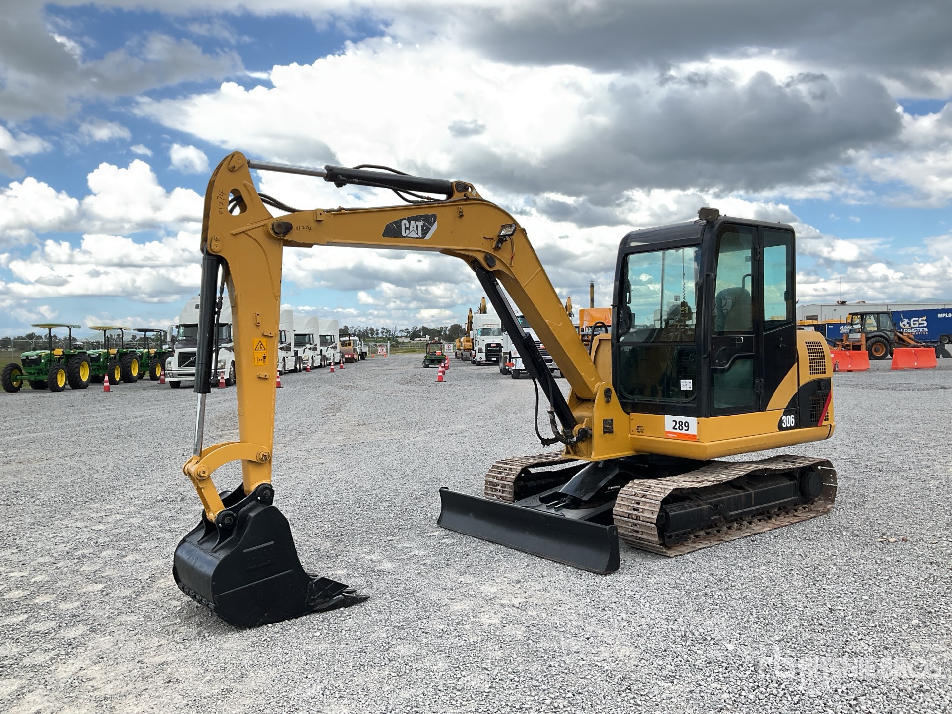 EXCAVADORA 2011 CATERPILLAR 306