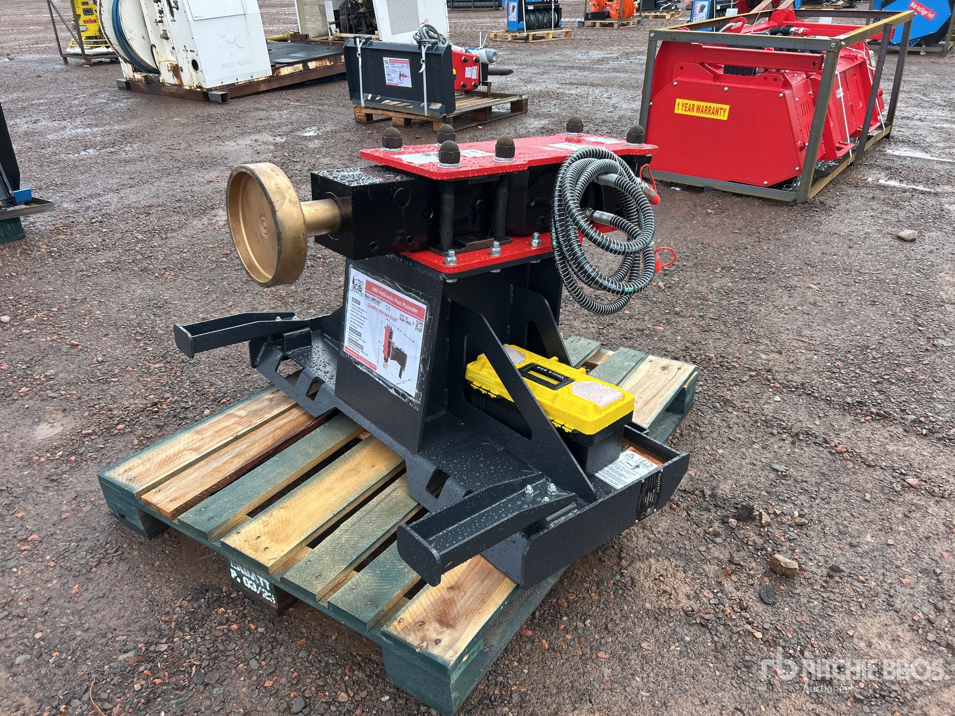 General Appearance with Bild, Ecke vorne links