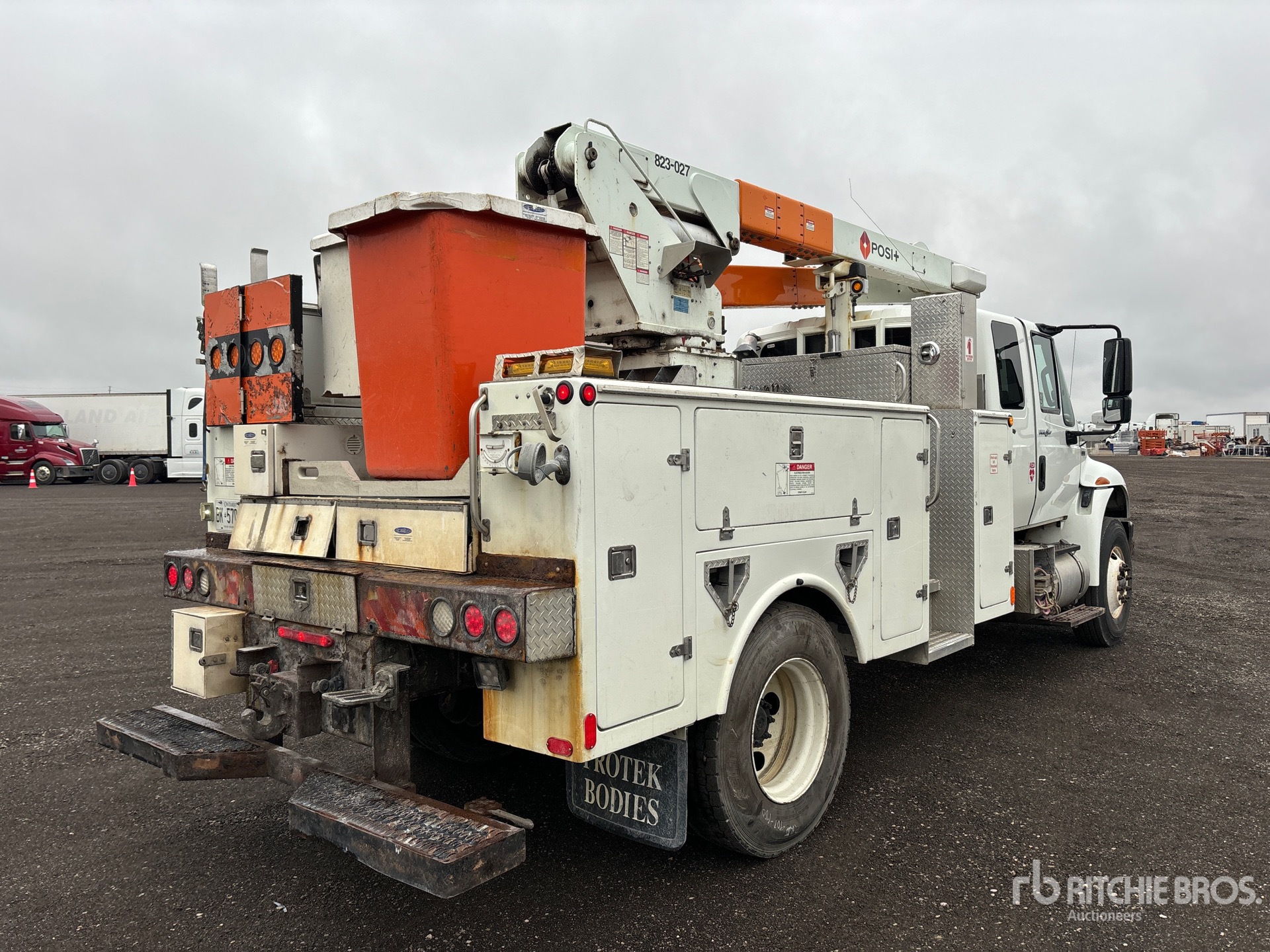 General Appearance with Picture, Right Rear Corner