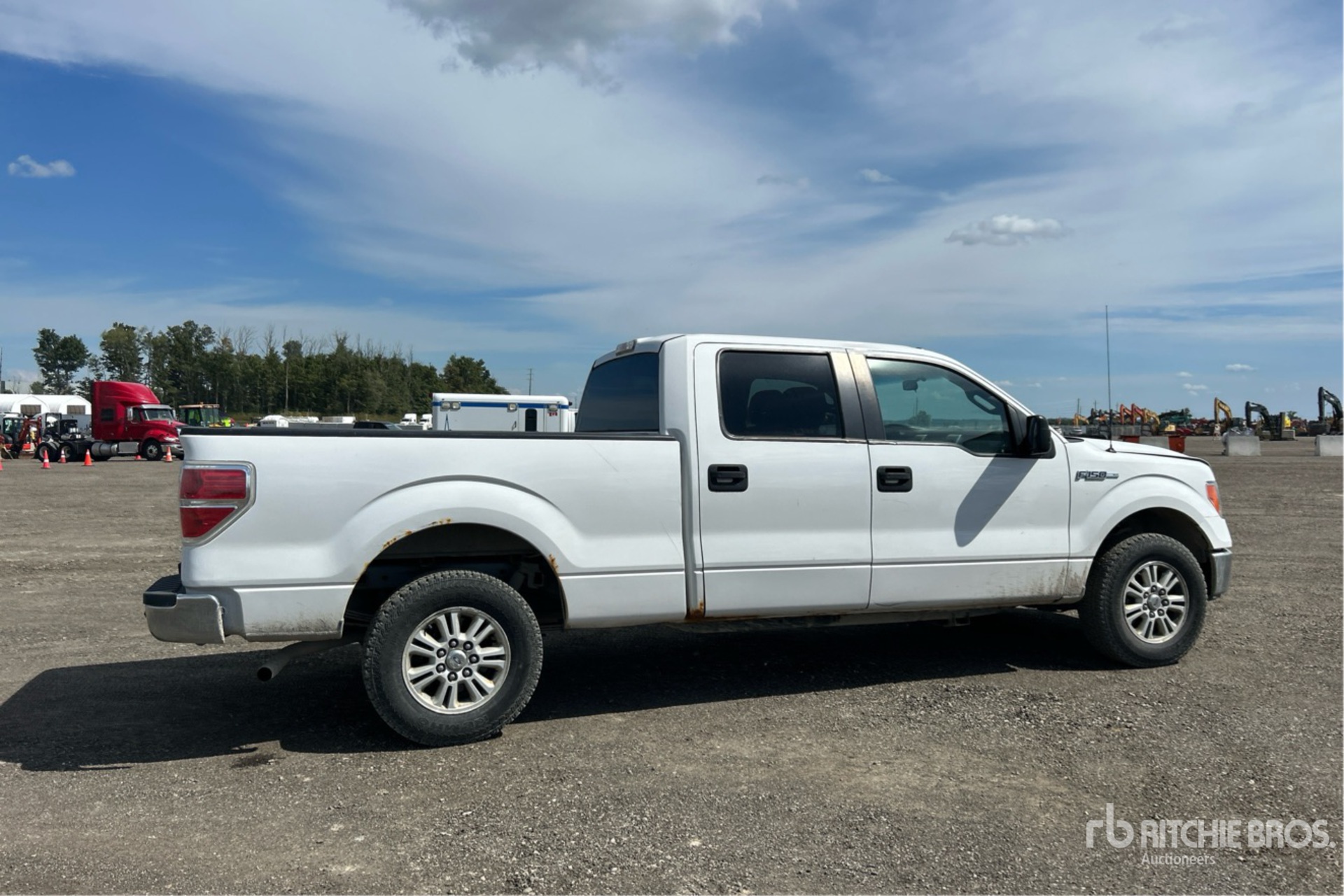 General Appearance with Picture, Right Rear Corner