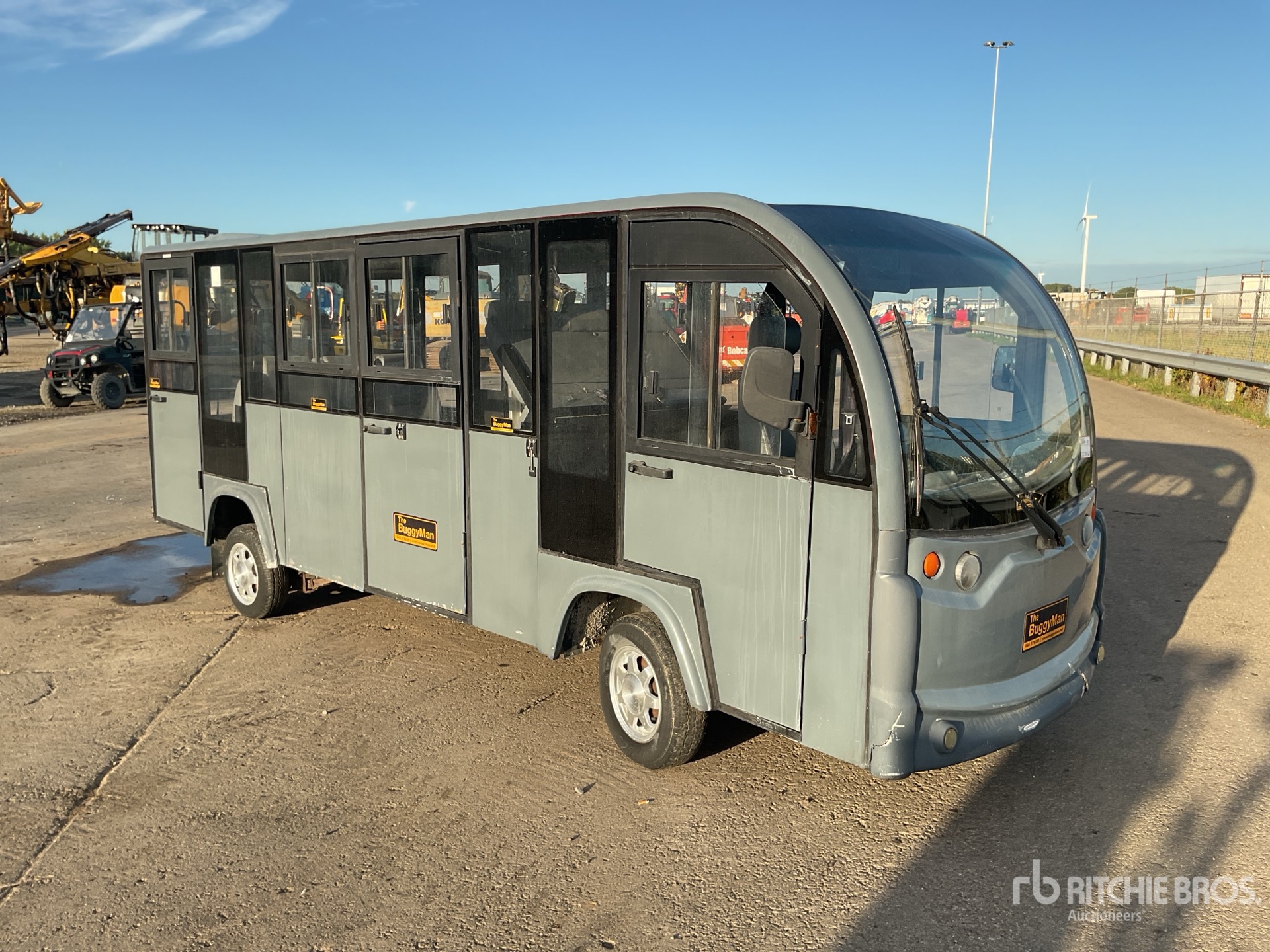 General Appearance with Picture, Right Front Corner