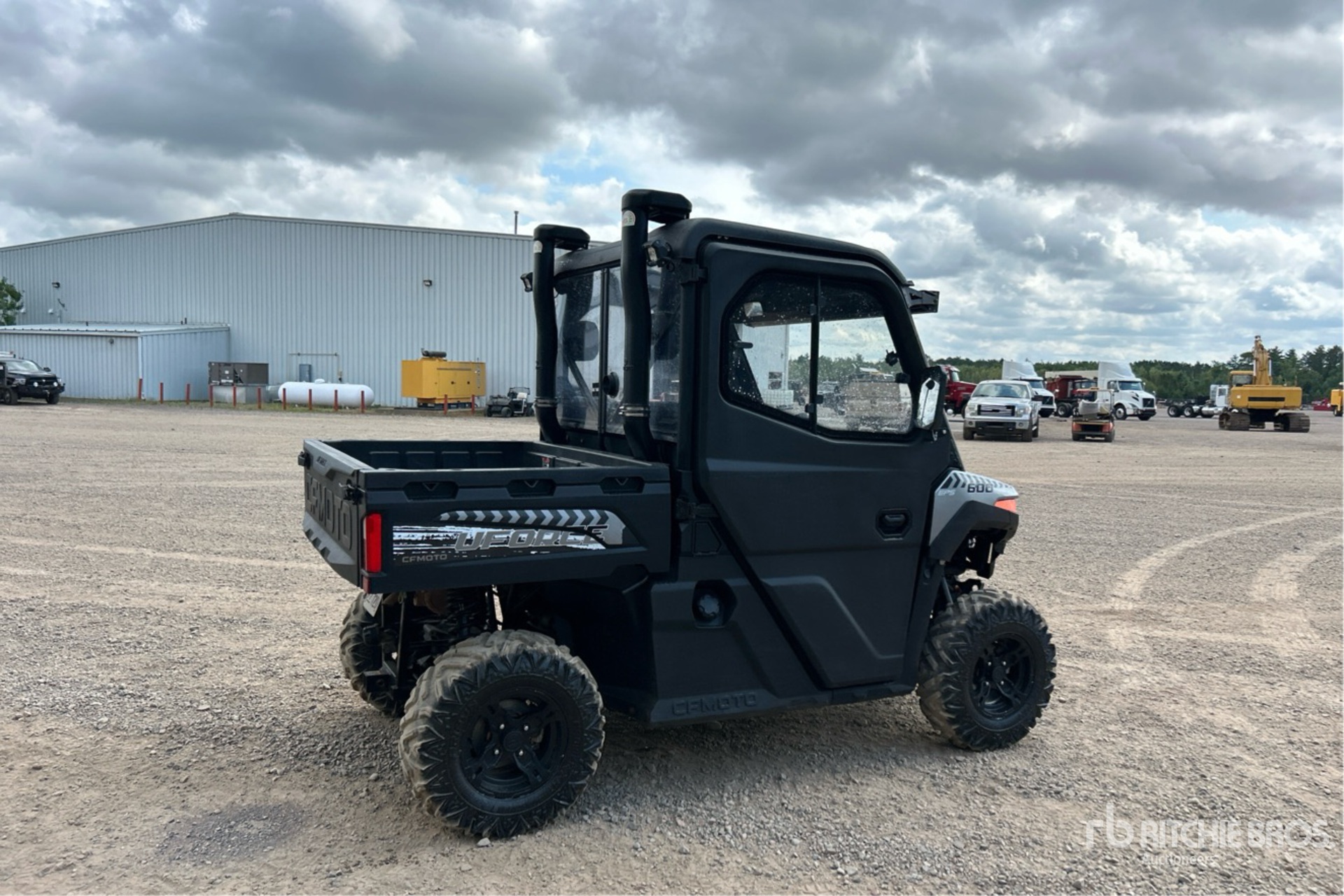 General Appearance with Picture, Right Rear Corner