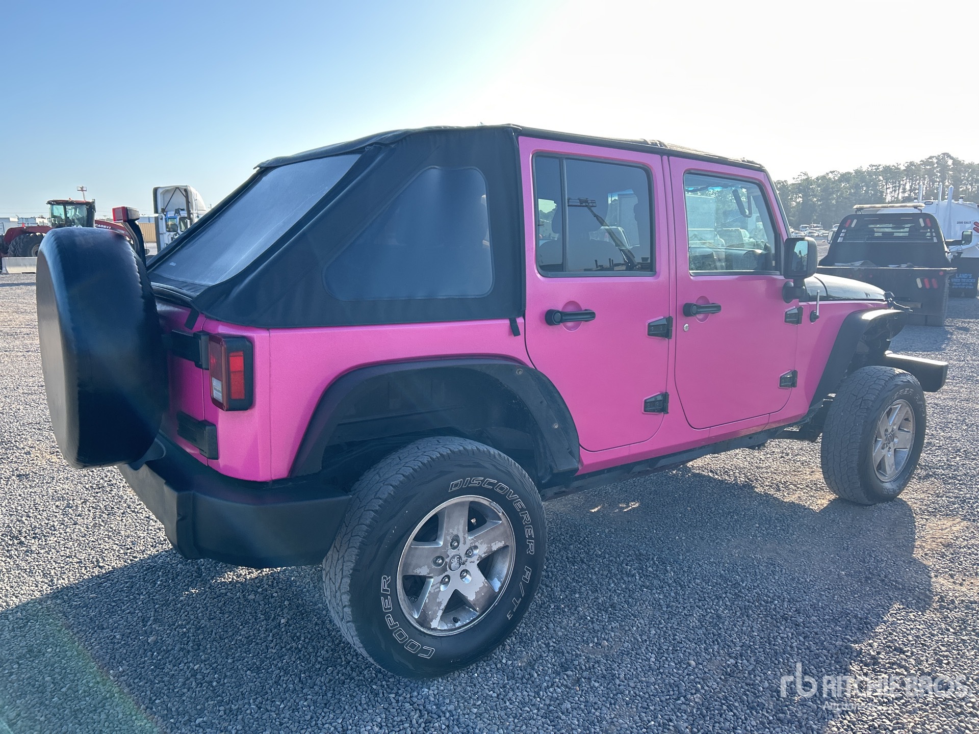 General Appearance with Picture, Right Rear Corner