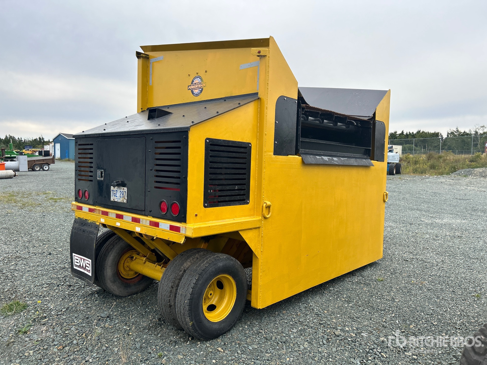 General Appearance with Picture, Right Rear Corner