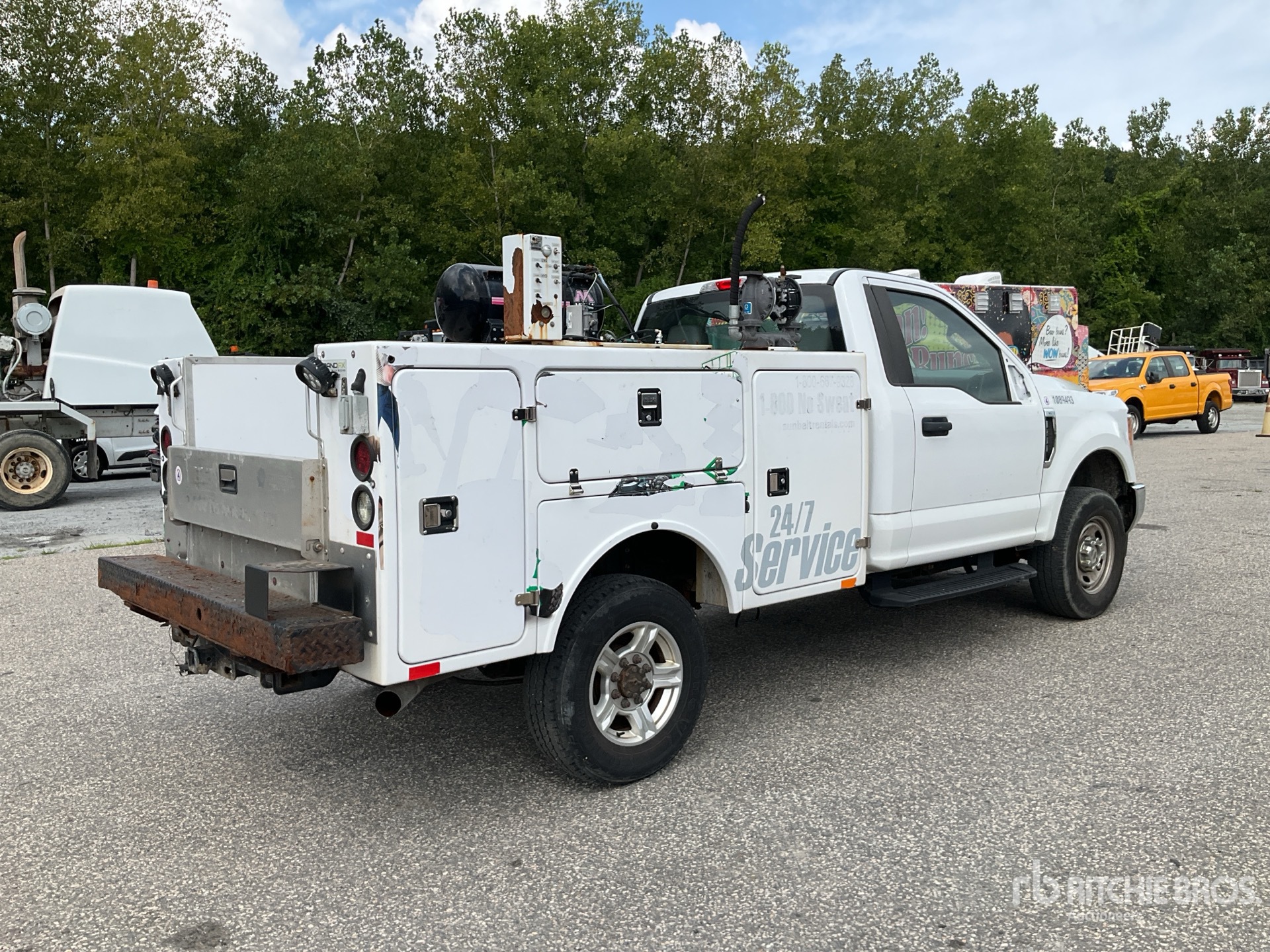 General Appearance with Picture, Right Rear Corner