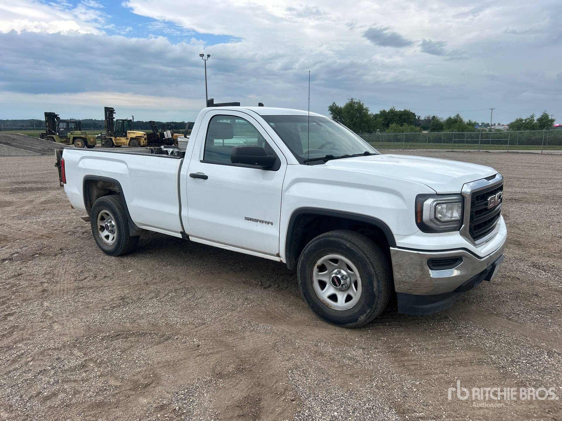 General Appearance with Picture, Right Front Corner