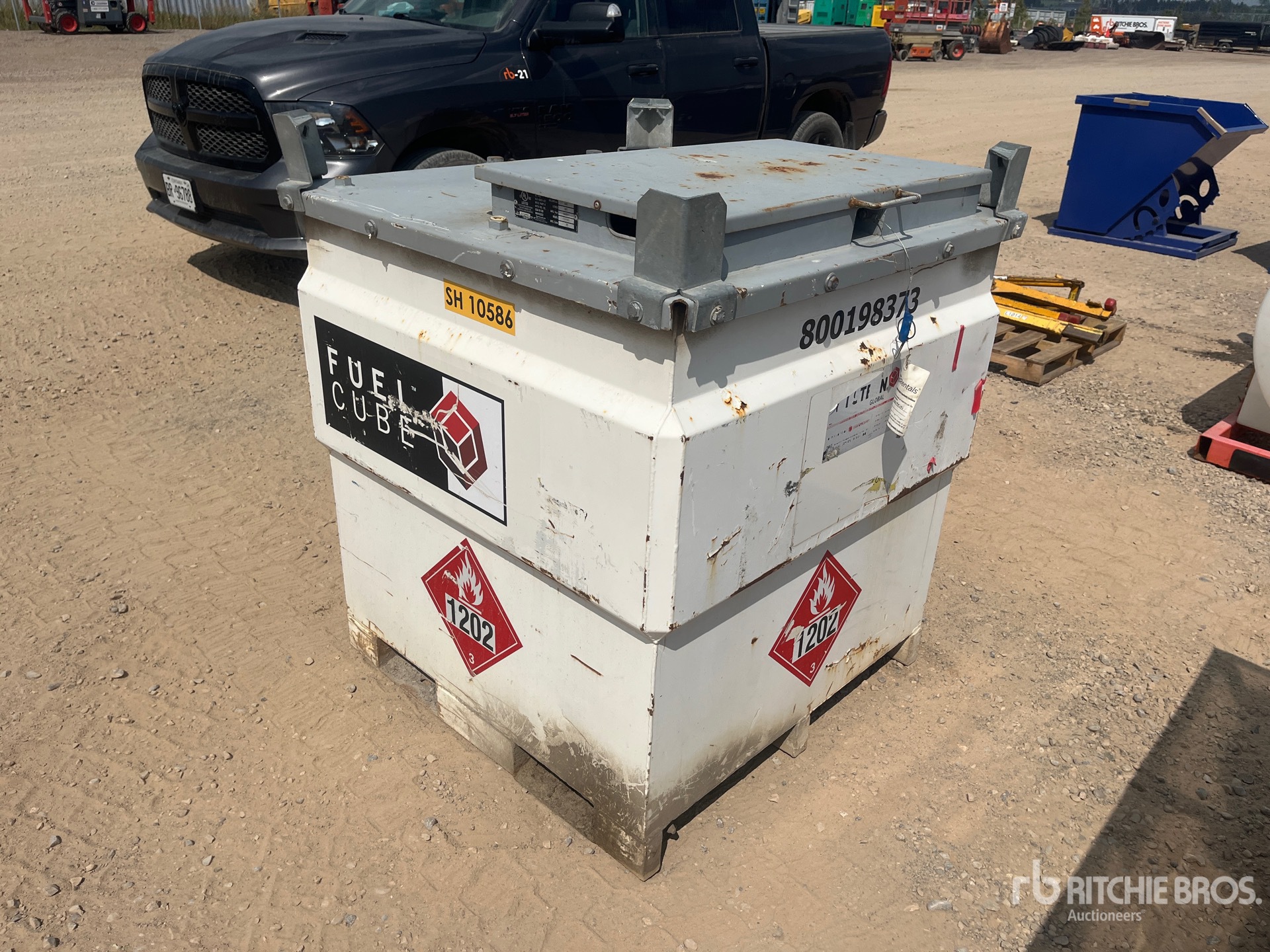 General Appearance with Picture, Right Rear Corner
