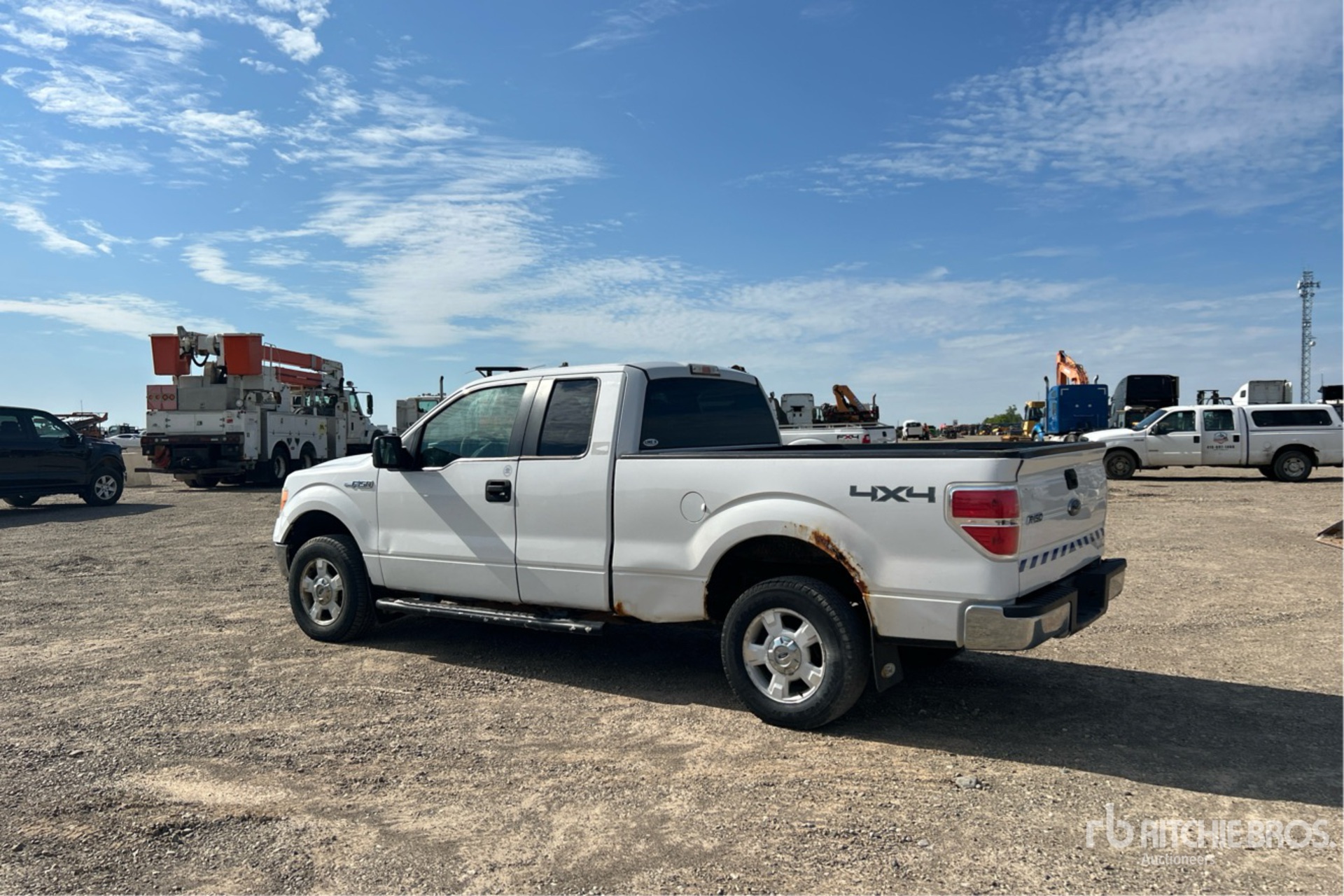 General Appearance with Picture, Left Rear Corner