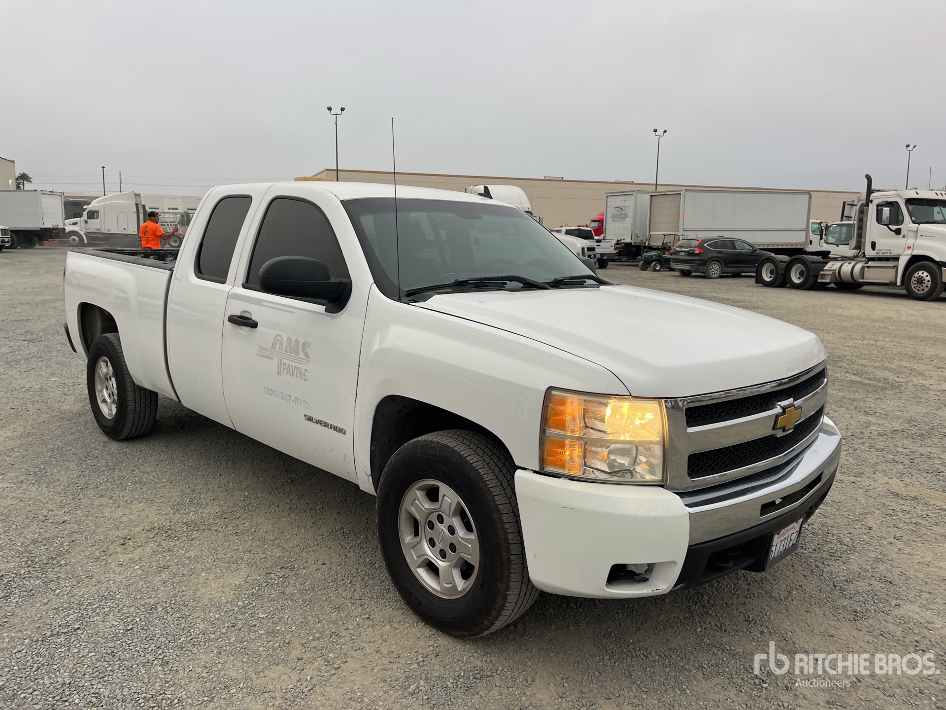 General Appearance with Picture, Right Front Corner