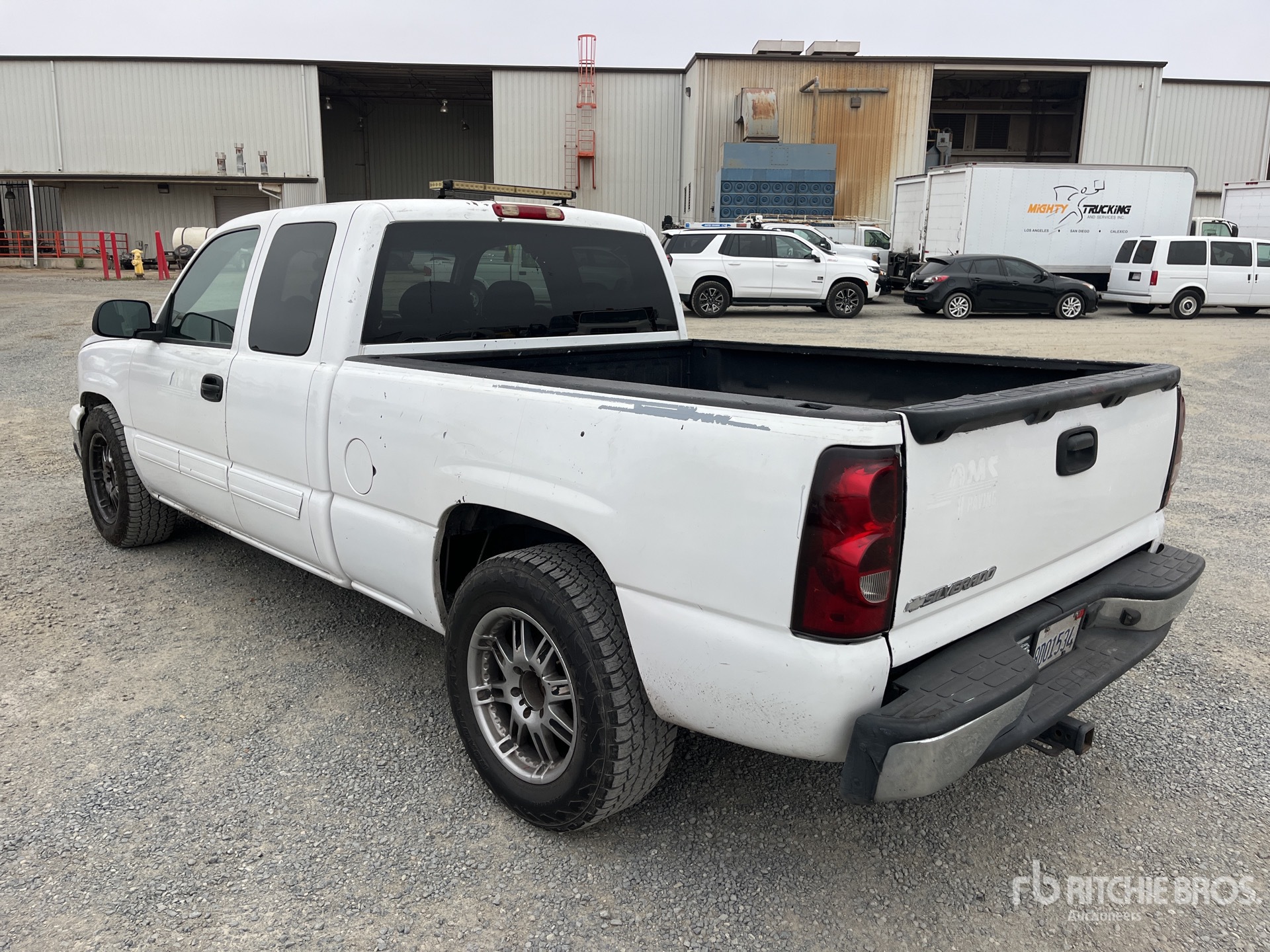 General Appearance with Picture, Left Rear Corner