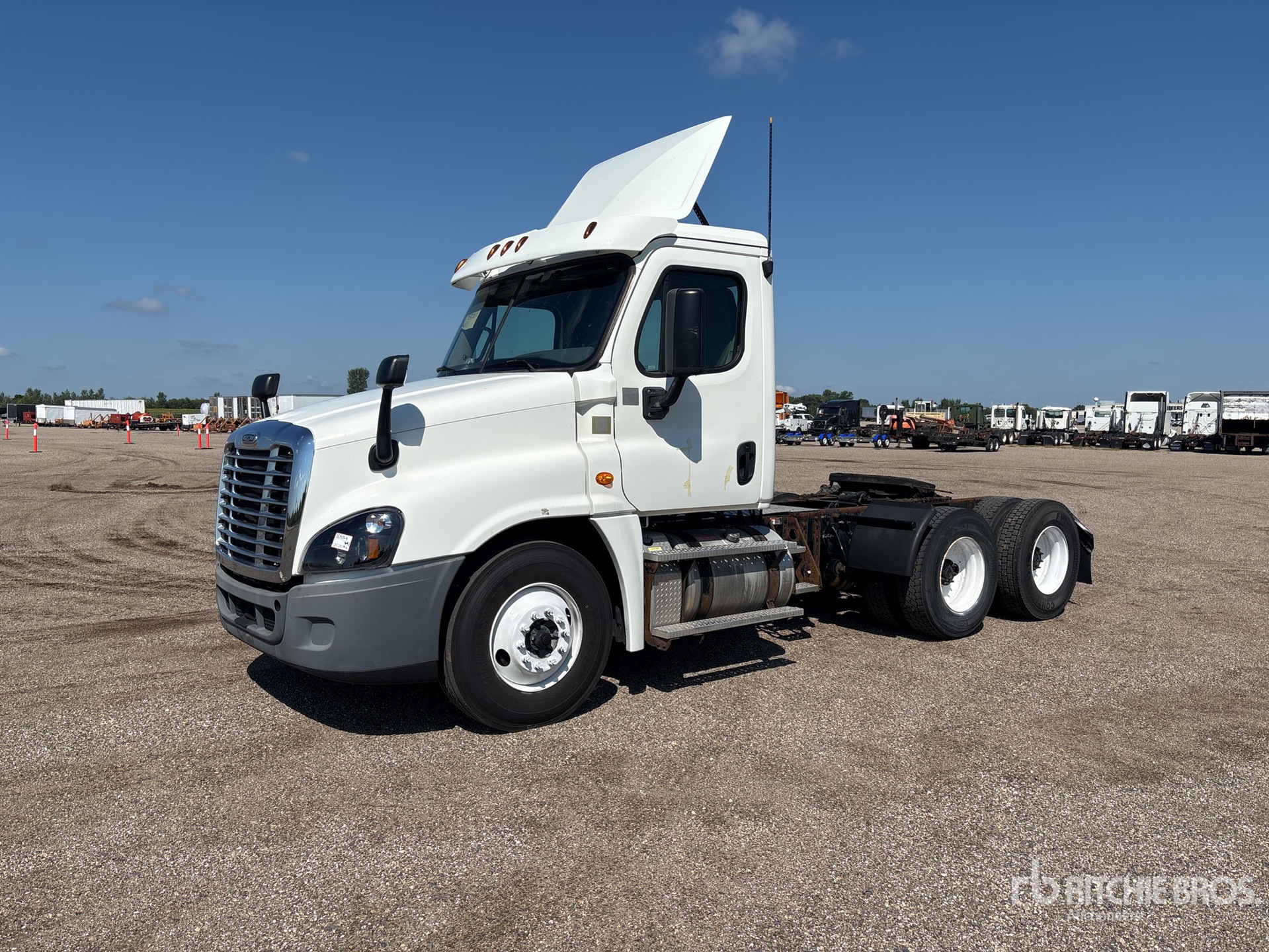 CAMIóN 2017 FREIGHTLINER