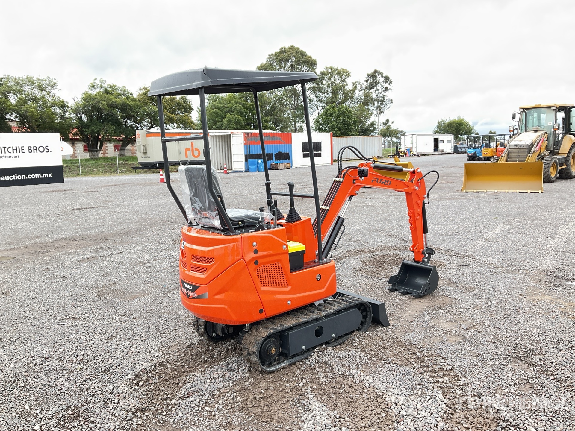 General Appearance with Picture, Right Rear Corner