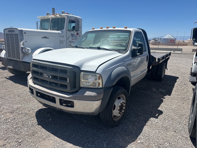 2007 Ford F550 Flatbed Truck (Inoperable)