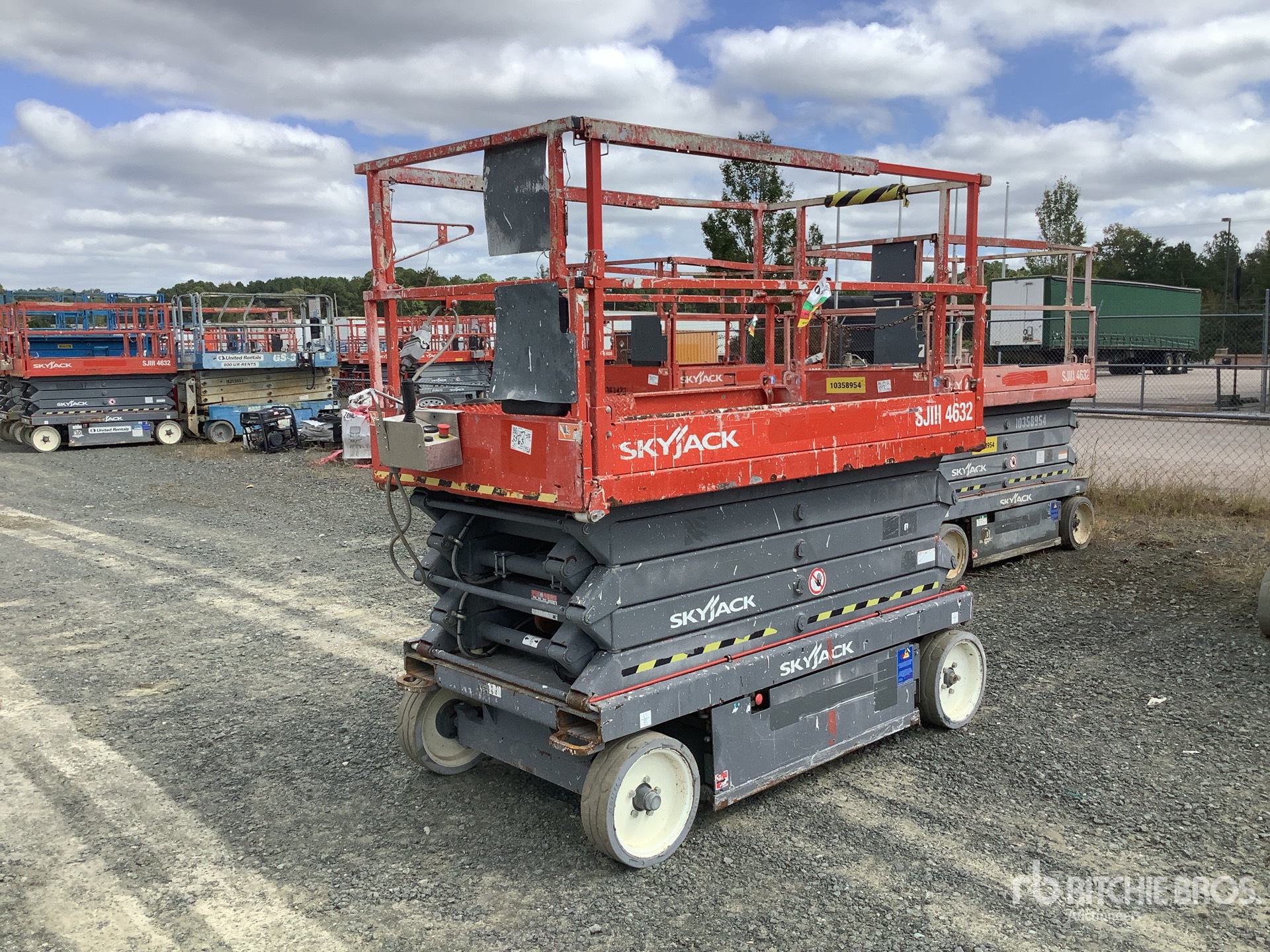 ELEVADOR TIJERA 2015 SKYJACK SJIII4632
