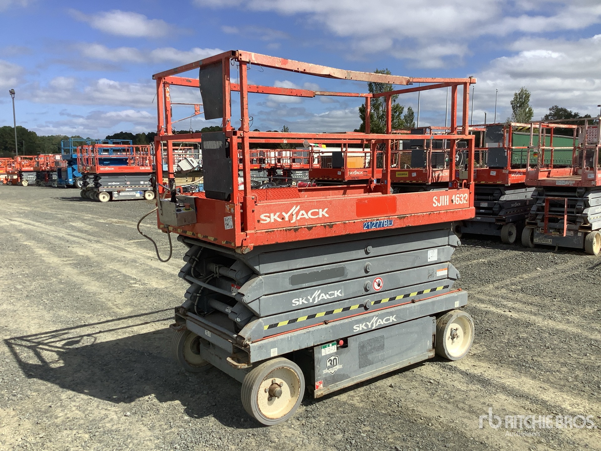 ELEVADOR TIJERA 2015 SKYJACK SJIII4632