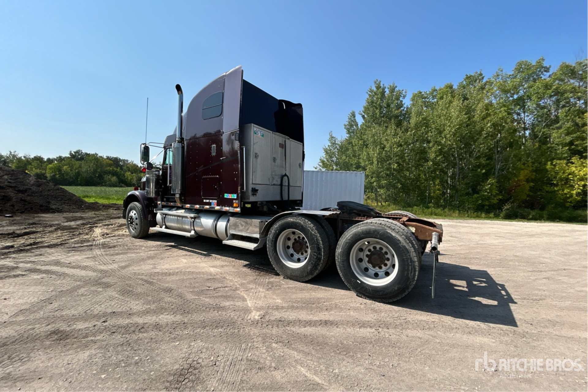 General Appearance with Picture, Left Rear Corner