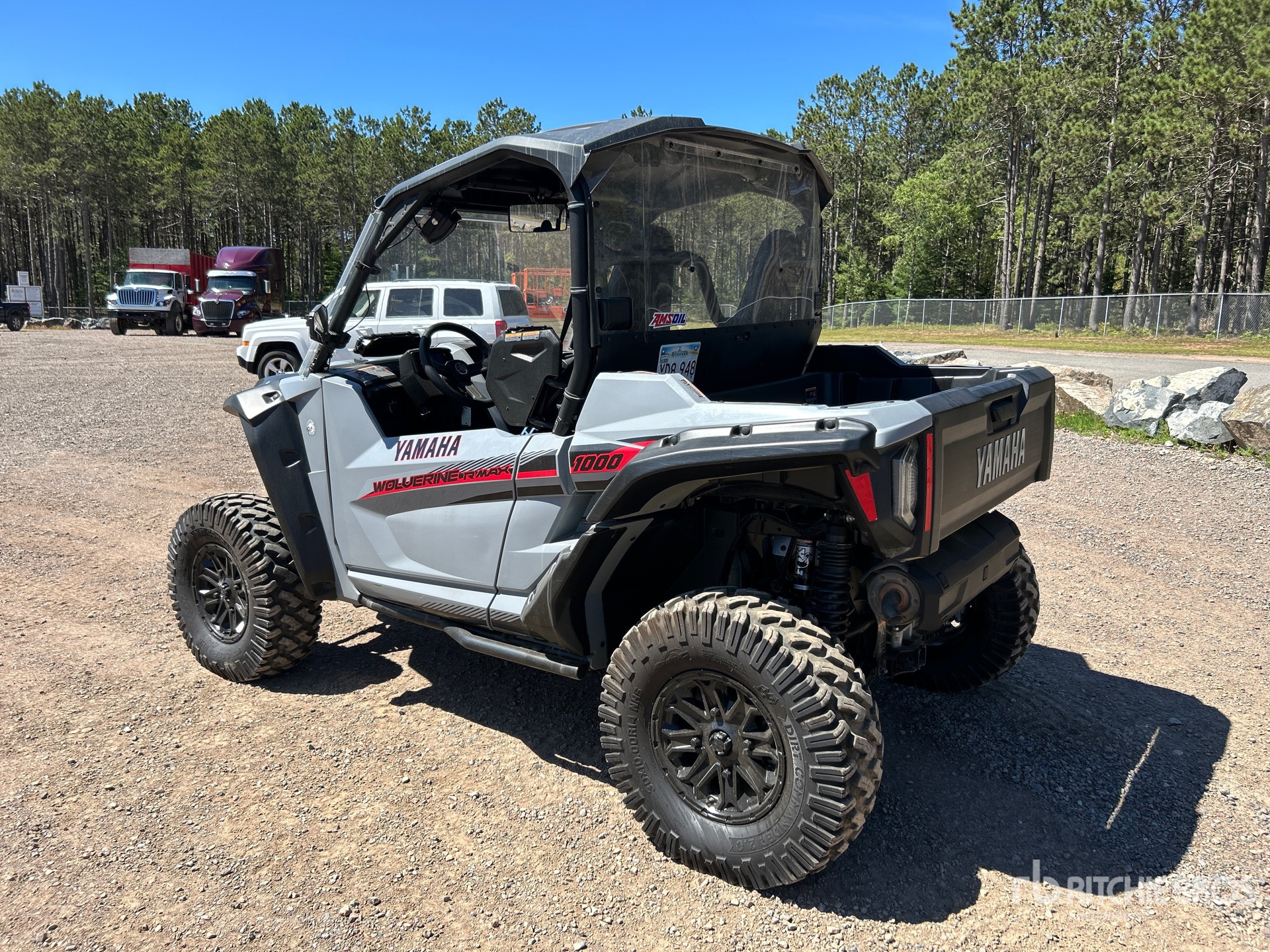 General Appearance with Picture, Left Rear Corner