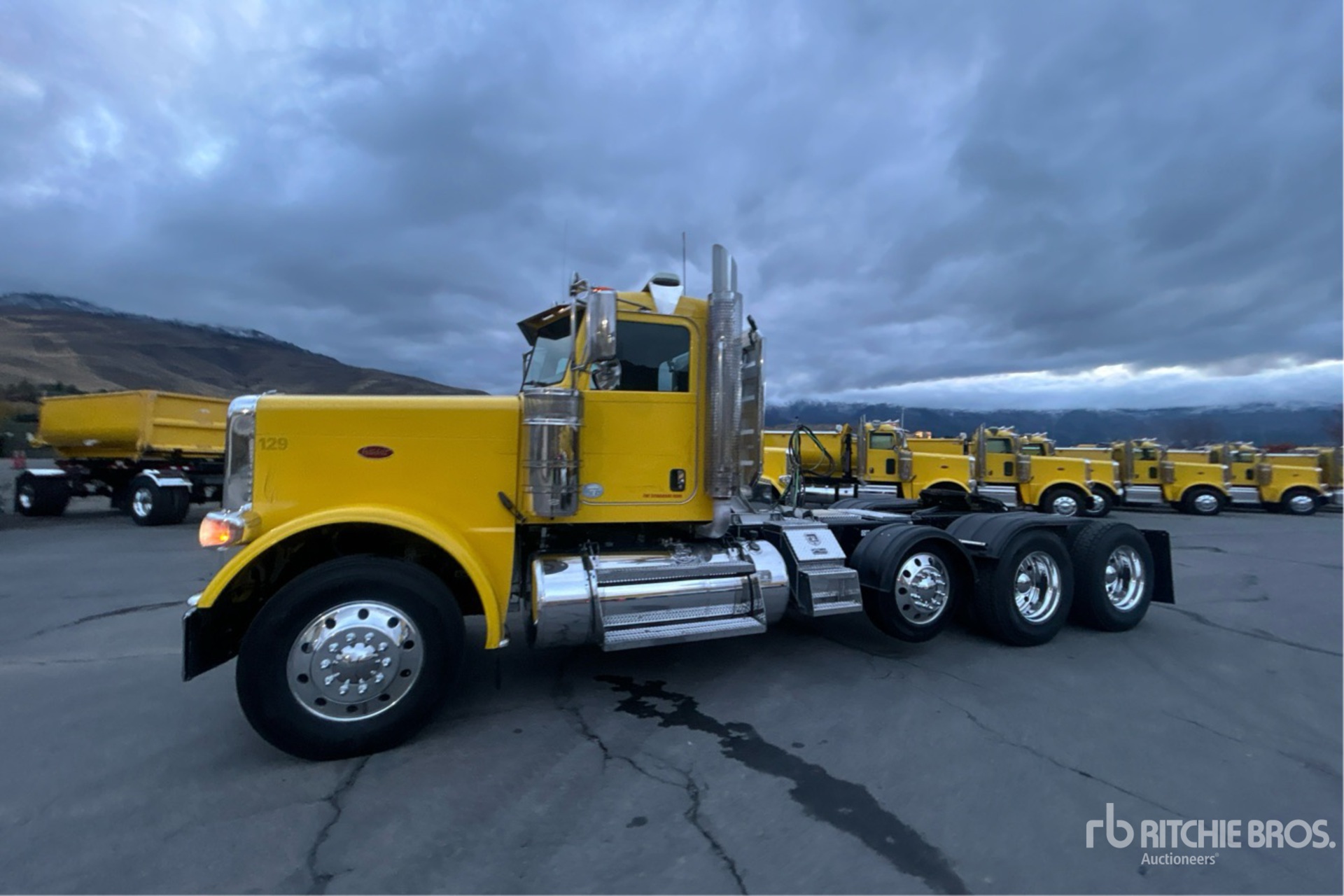 General Appearance with Foto, angolo anteriore sinistro