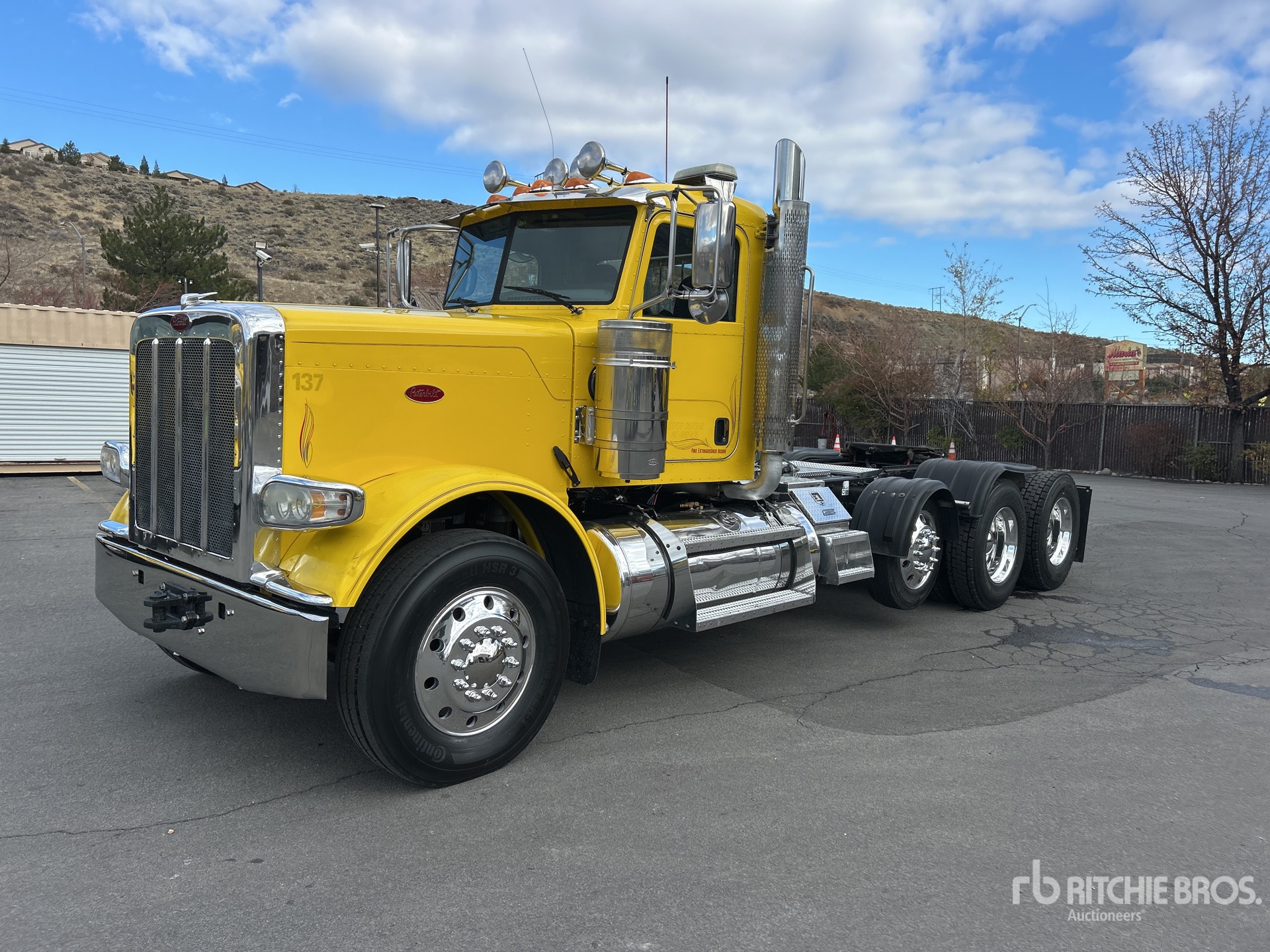 General Appearance with Picture, Left Front Corner