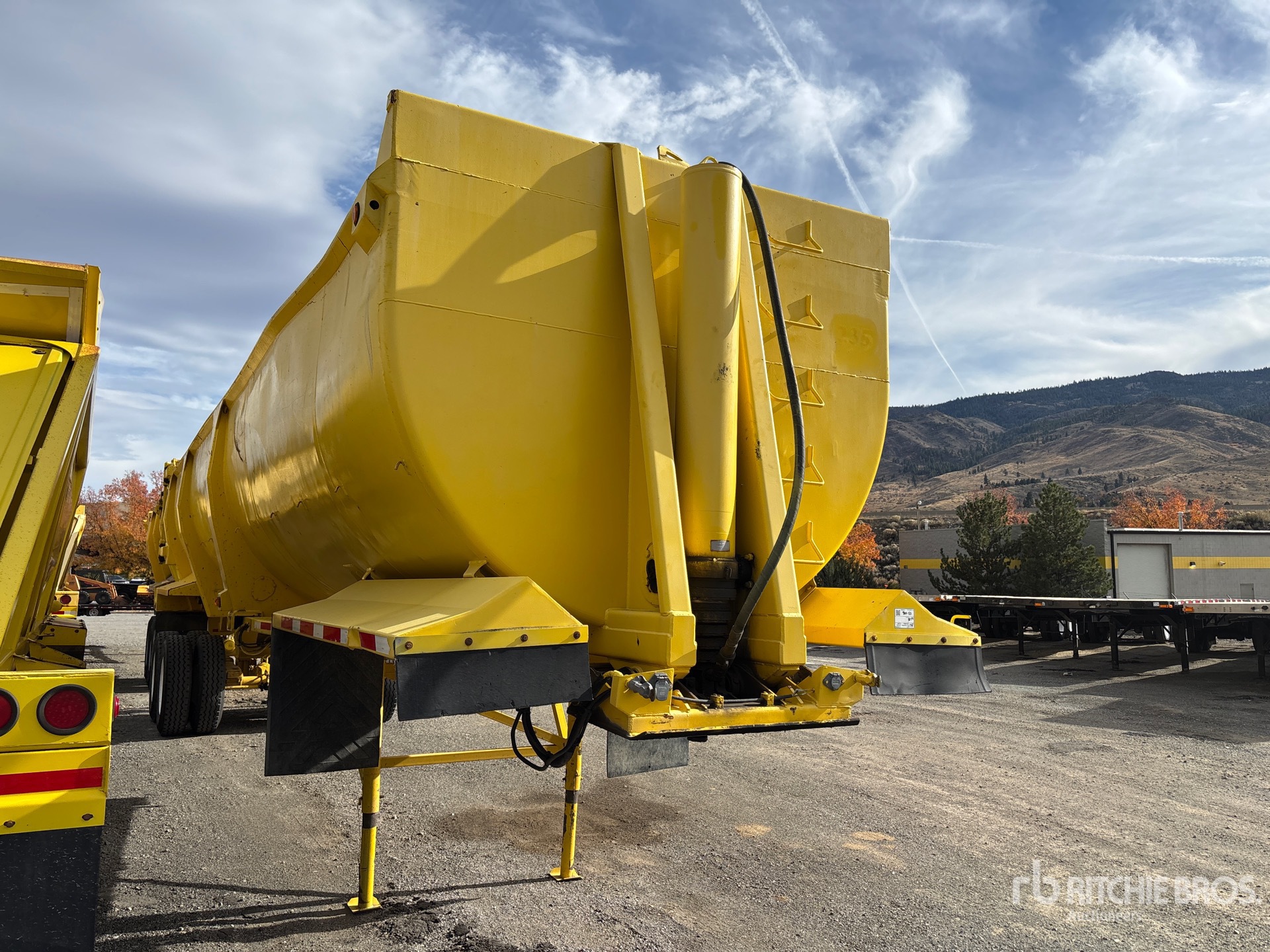 General Appearance with Foto, angolo anteriore destro