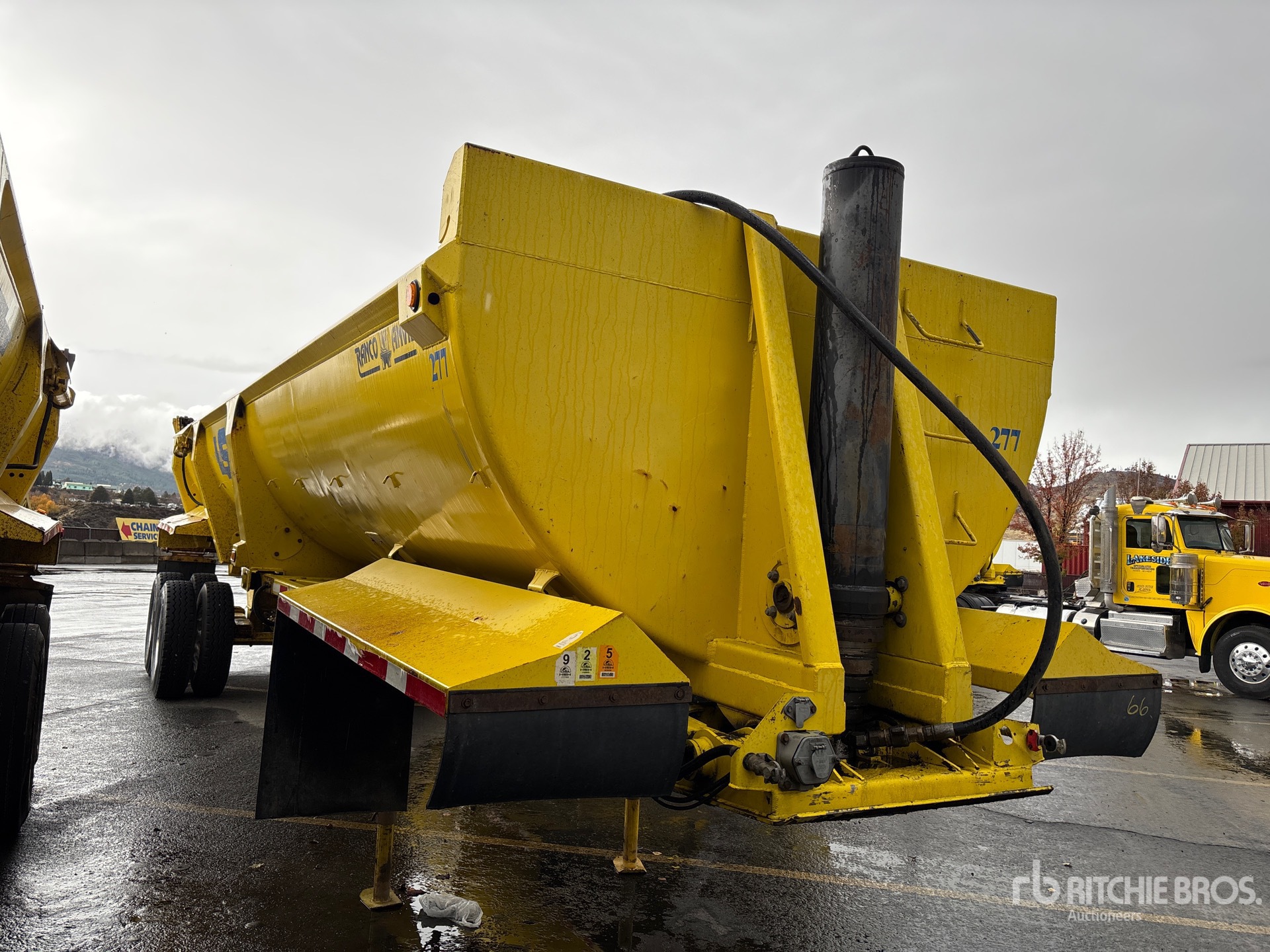 General Appearance with Foto, angolo anteriore destro