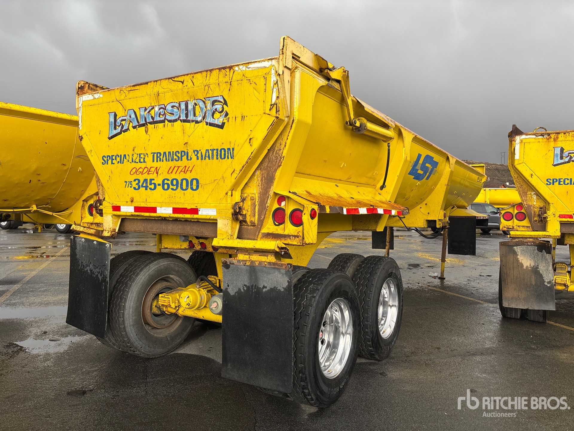 General Appearance with Foto, angolo anteriore sinistro