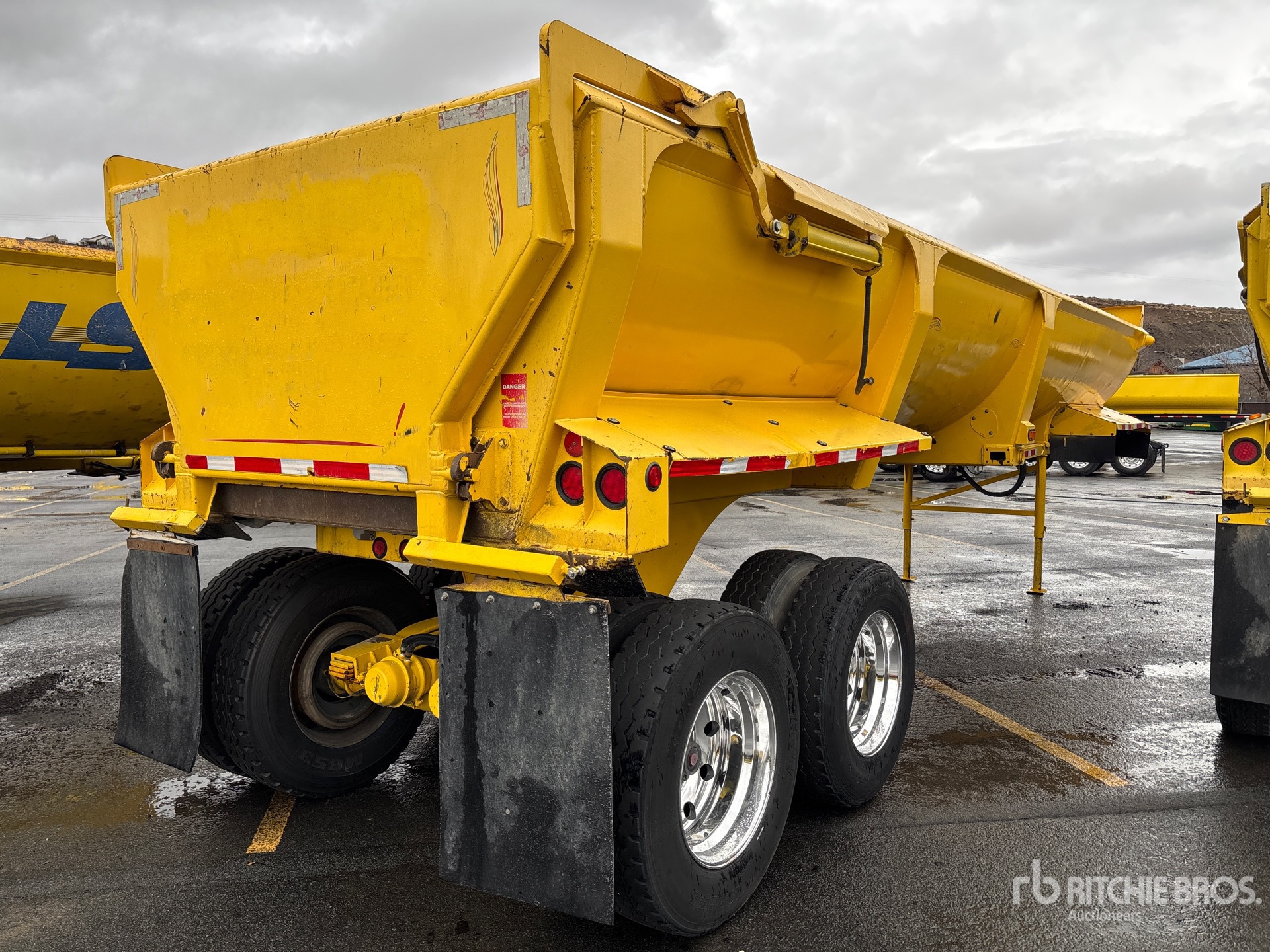 General Appearance with Zdjęcie, prawy dolny róg