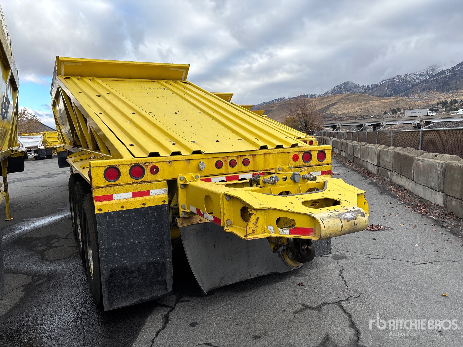 General Appearance with Imagen: esquina trasera izquierda