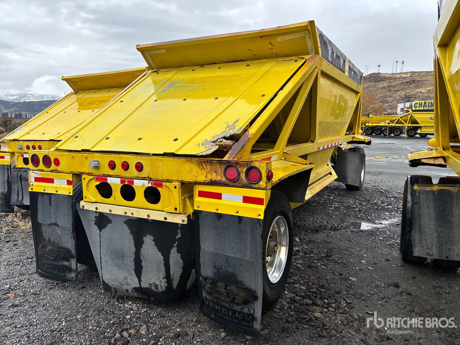 General Appearance with Image, coin arrière droit